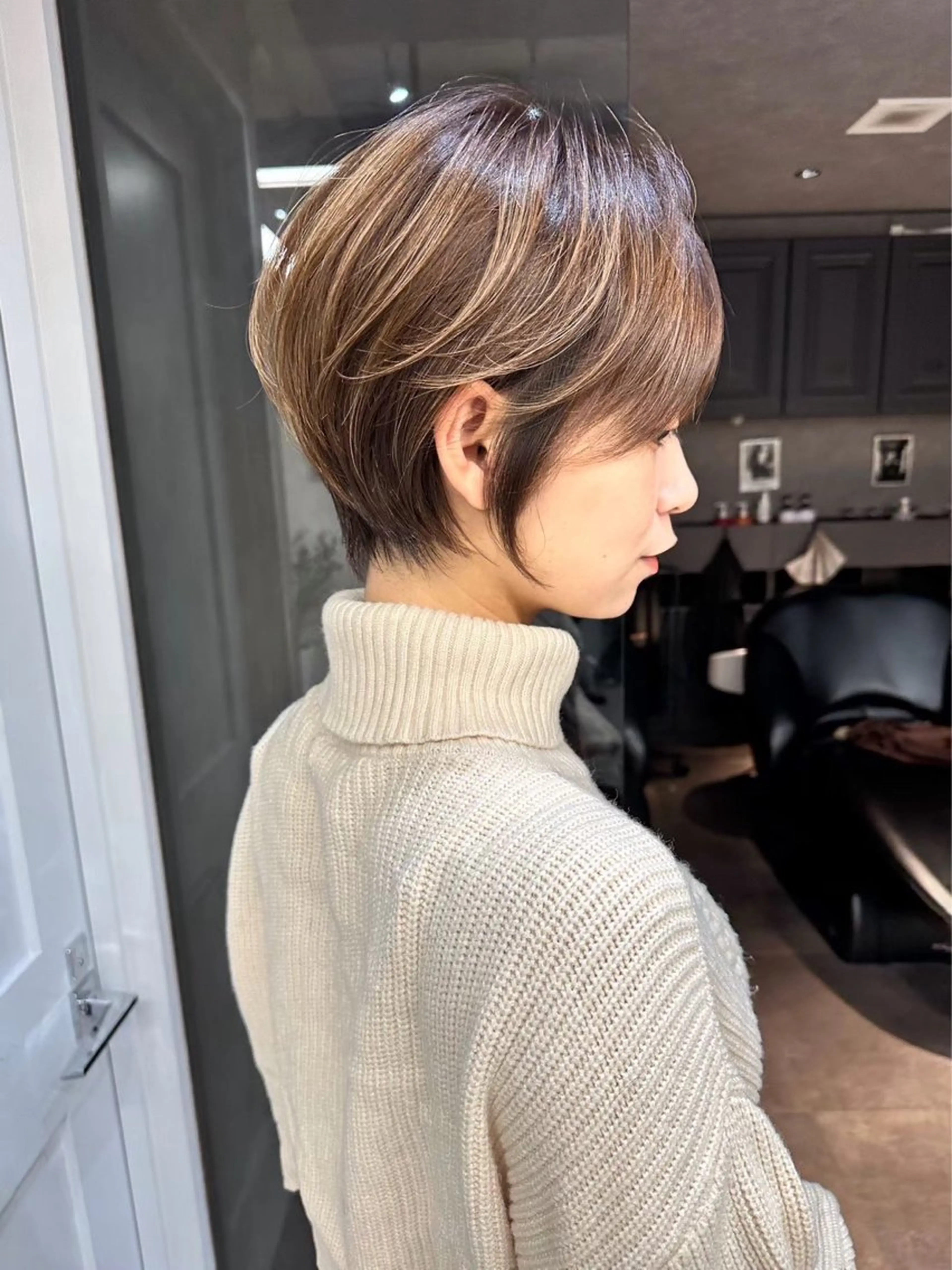 ショート カラー カット ヘアカラー トリートメント 顔周り/ブリーチなし /縮毛矯正🫧伊勢のヘアスタイル