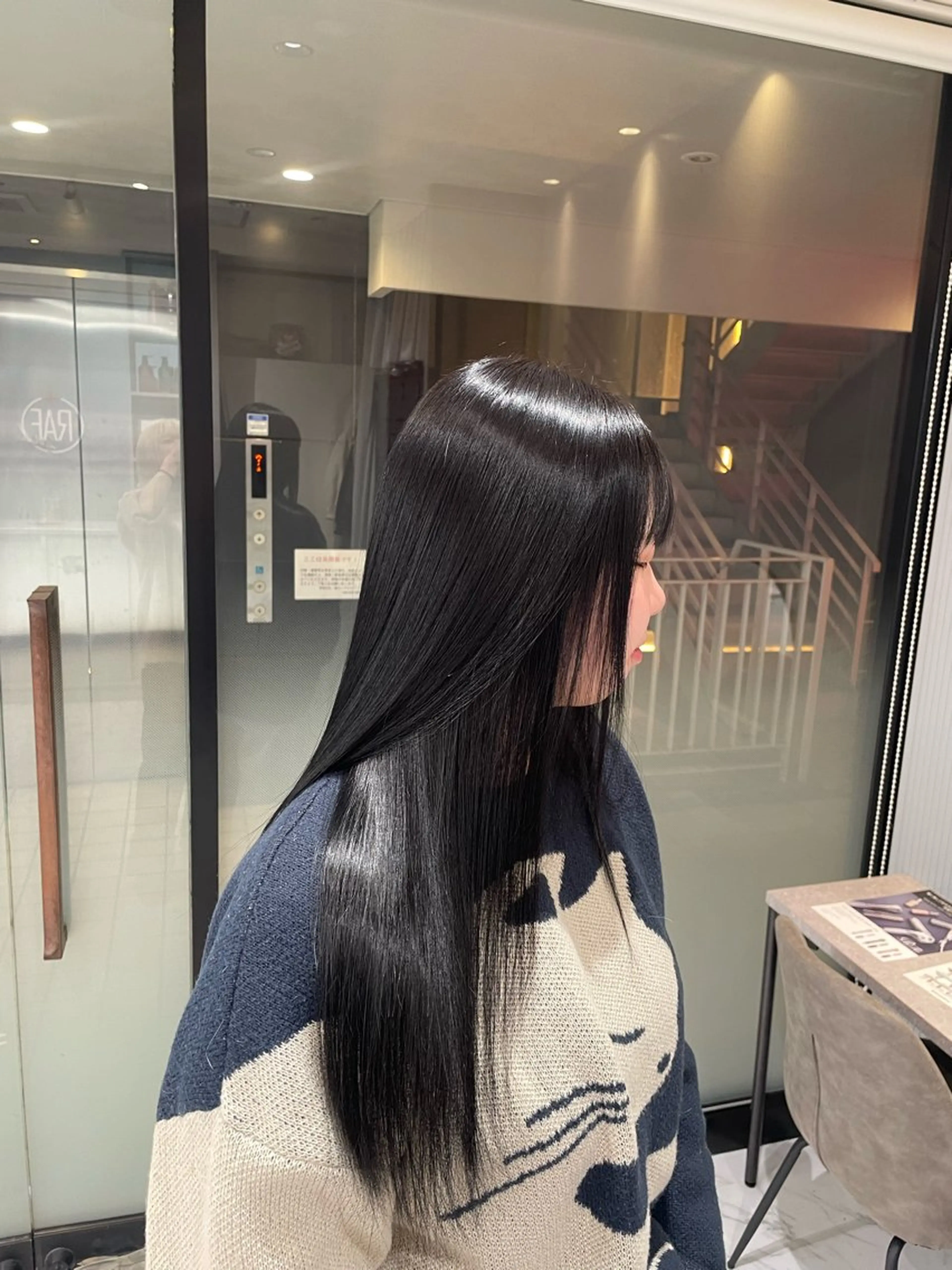 ロング カラー RAF Sakuraのヘアスタイル