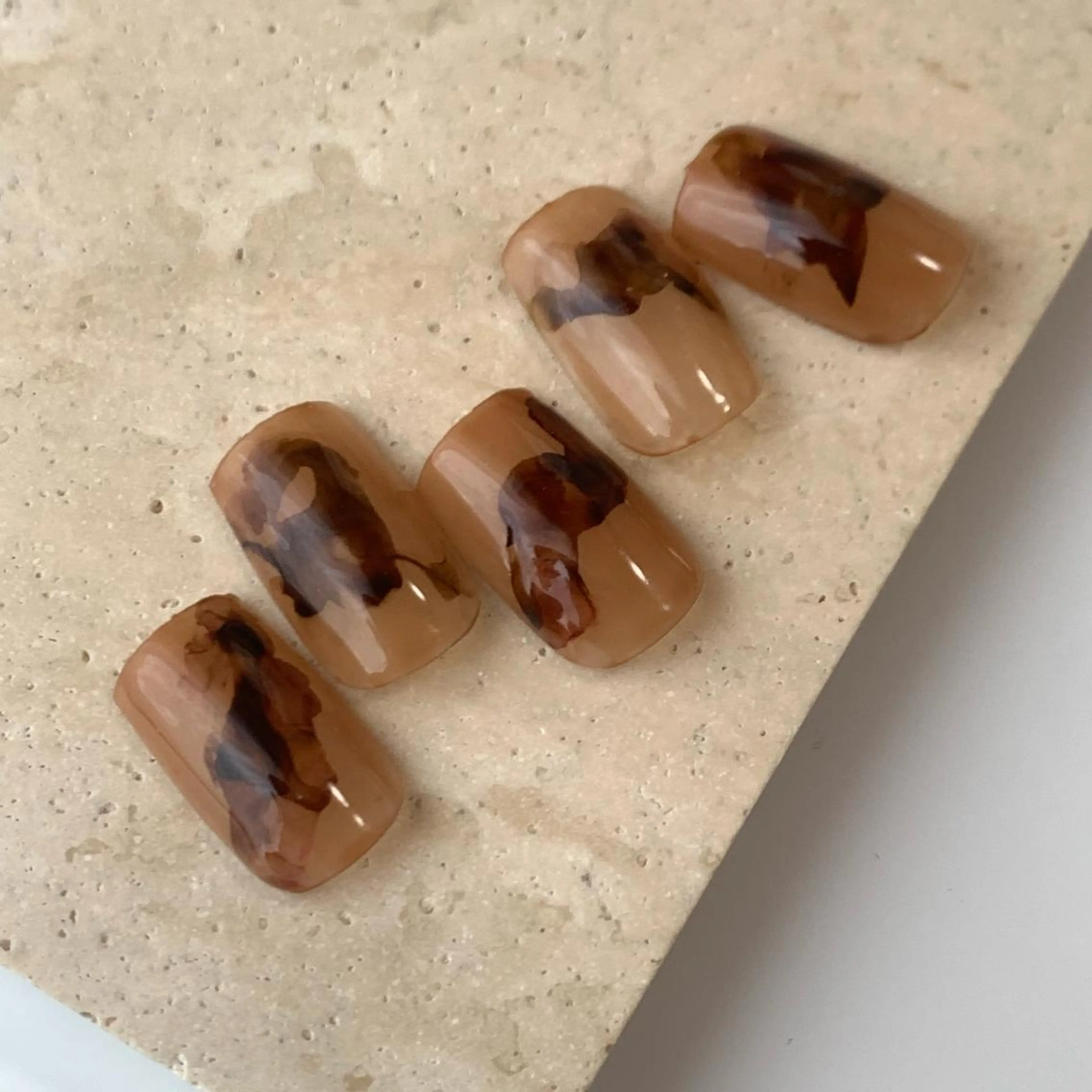 ネイル ニュアンスネイル T Kのネイルデザイン