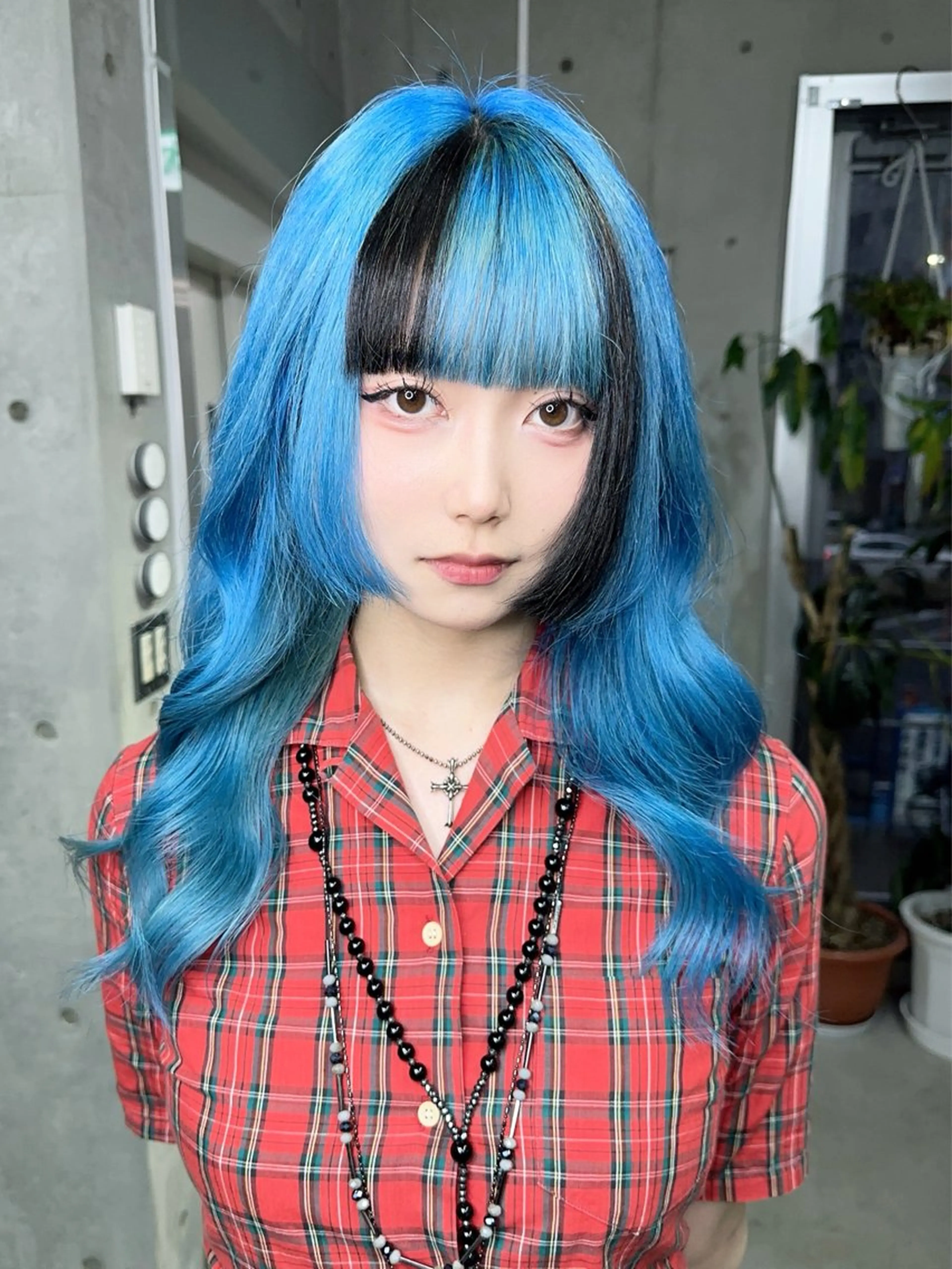 ロング カラー 黒髪 ヘアカラー トリートメント 名古屋のピンク好き かずくん🦩のヘアスタイル