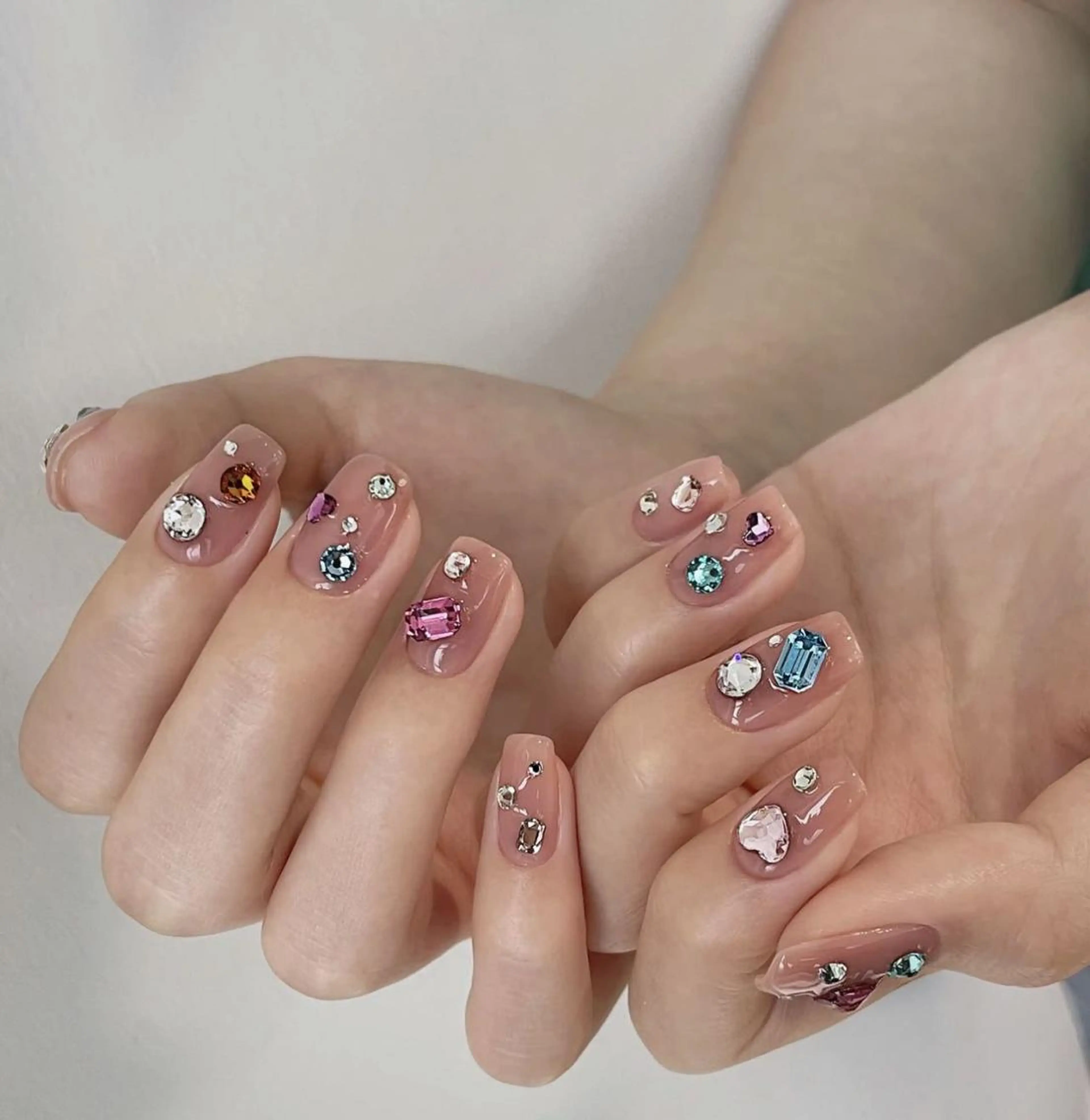 ネイル Queens 榊 まおのネイルデザイン