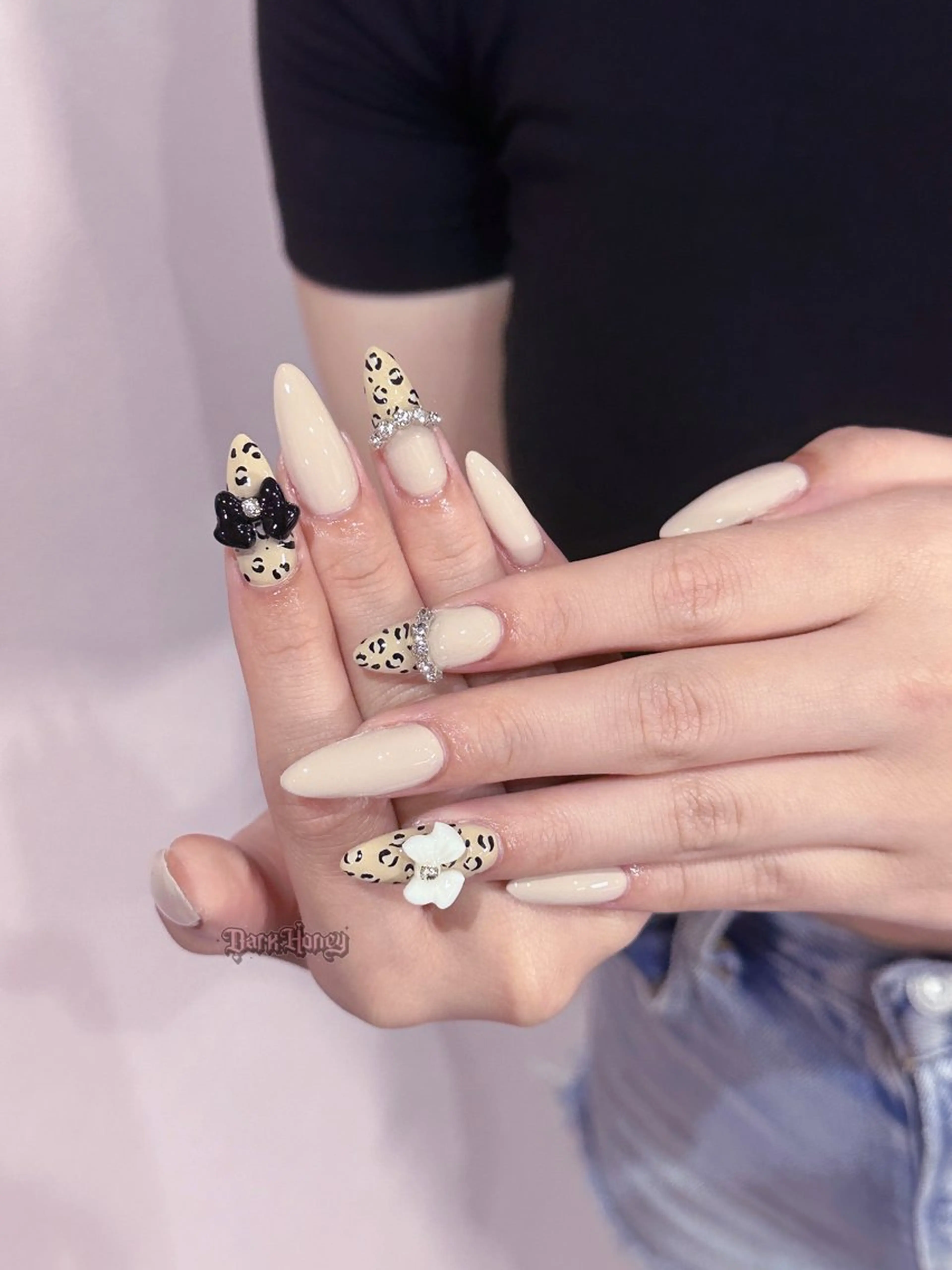 ネイル ハンドネイル Dark honey スカルプ専門原宿店のネイルデザイン