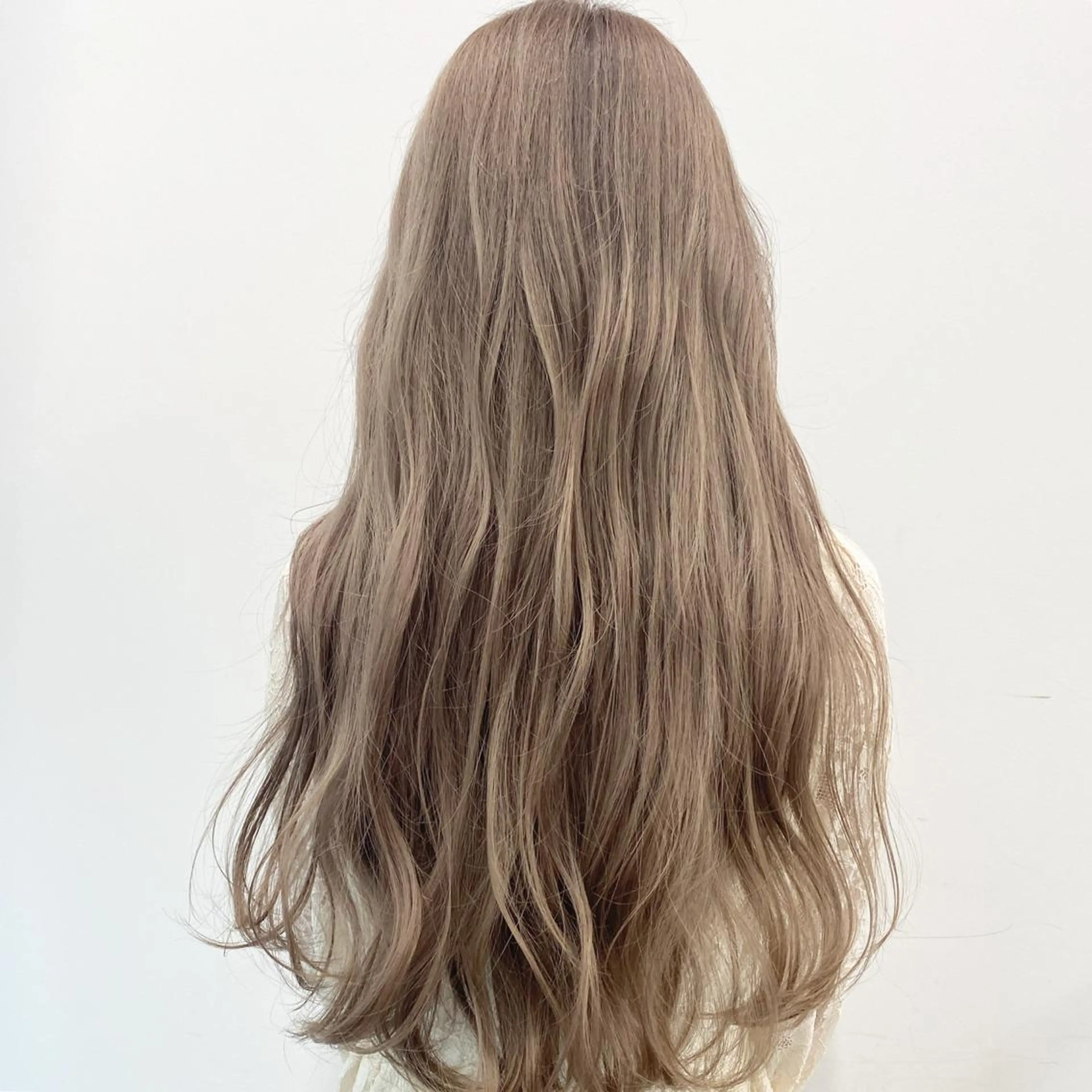 ロング カラー ブリーチ ダブルカラー カット ヘアカラー トリートメント 【ブリーチカラー】 🌈ALIVE若山葵のヘアスタイル