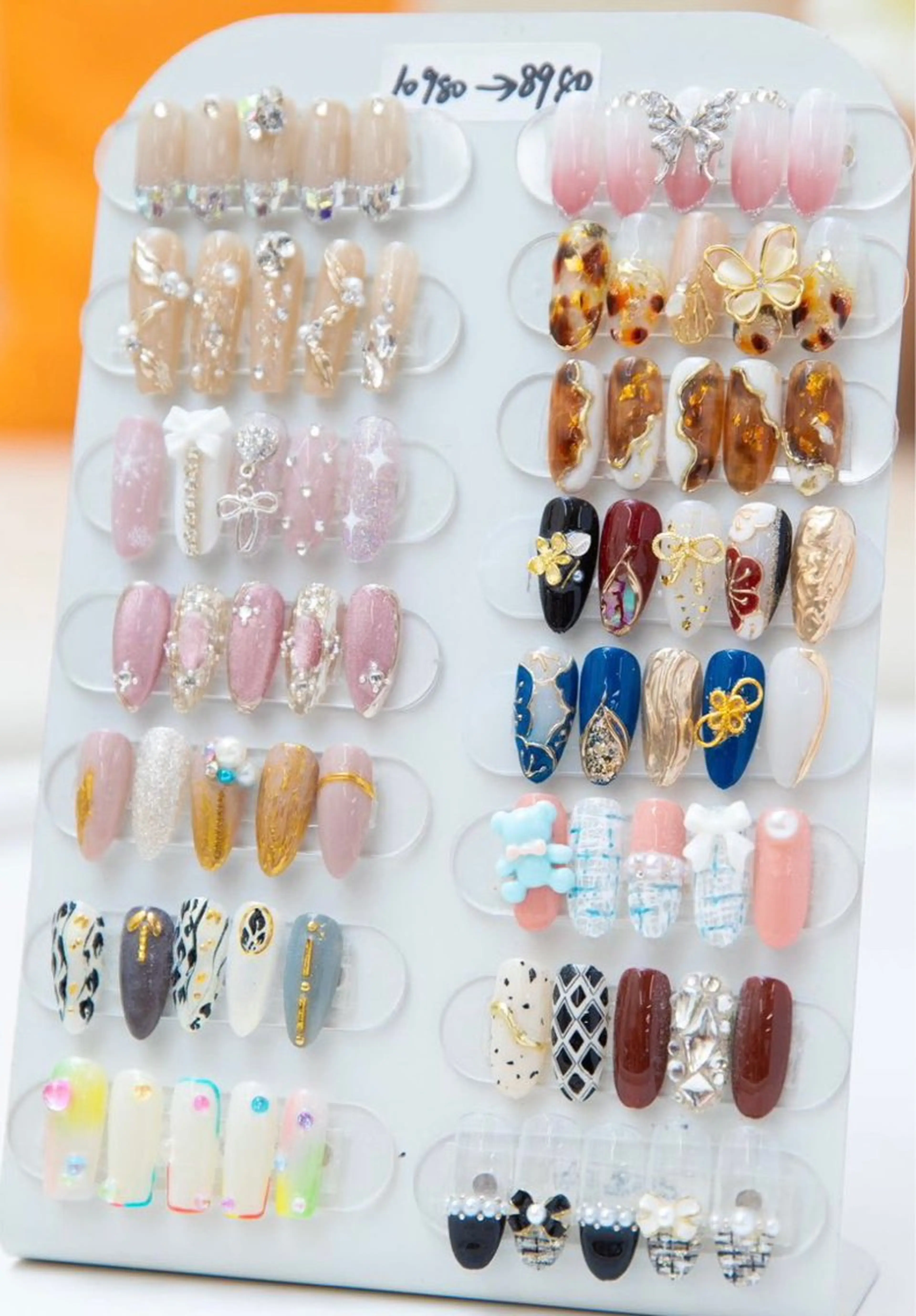 ネイル アートネイル チークネイル 長さ出し ジェルネイル マグネットネイル ハンドネイル ハンドケア Lucky nail  小林和希のネイルデザイン