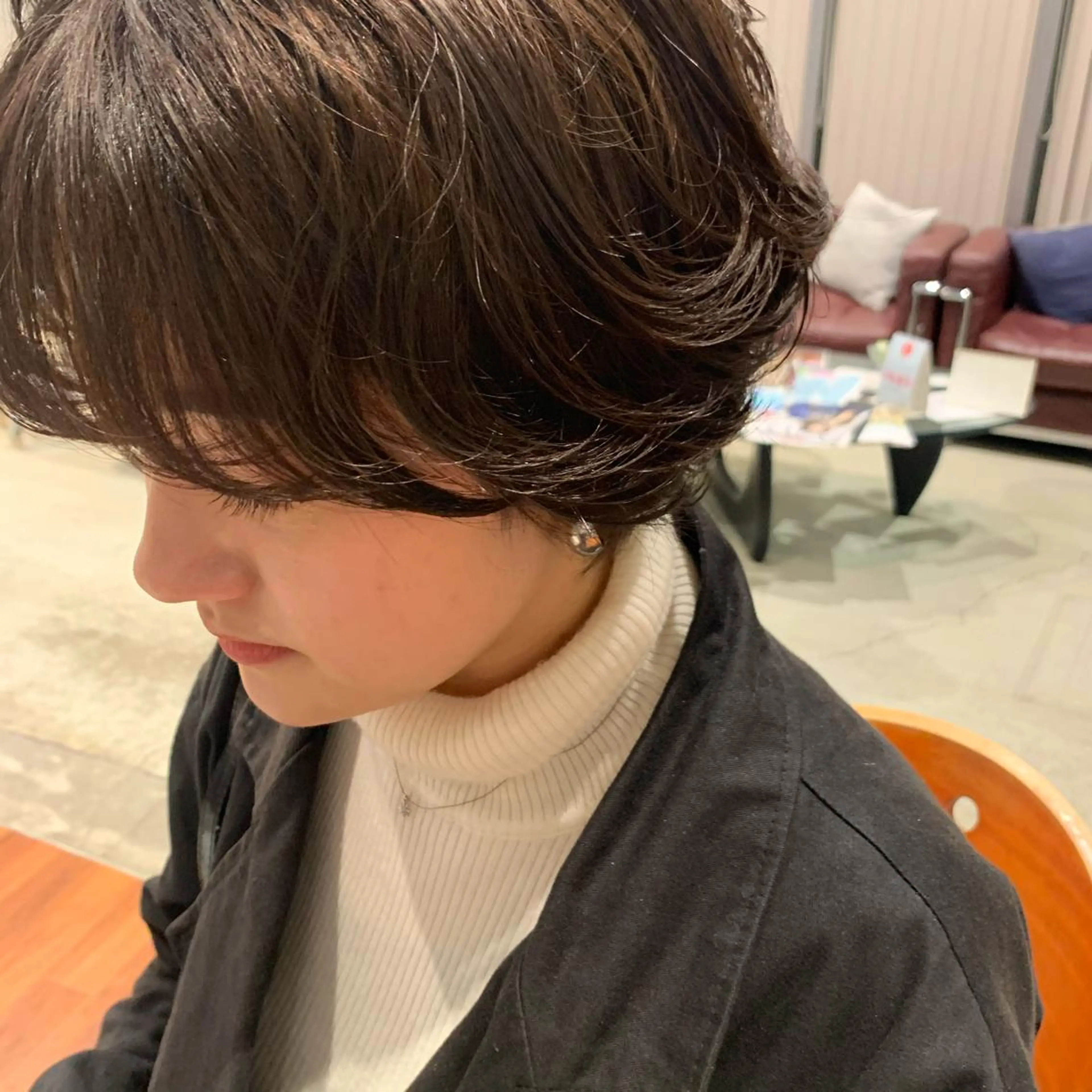 ショート カラー ベージュカラー カット ヘアカラー 金田 ありさのヘアスタイル