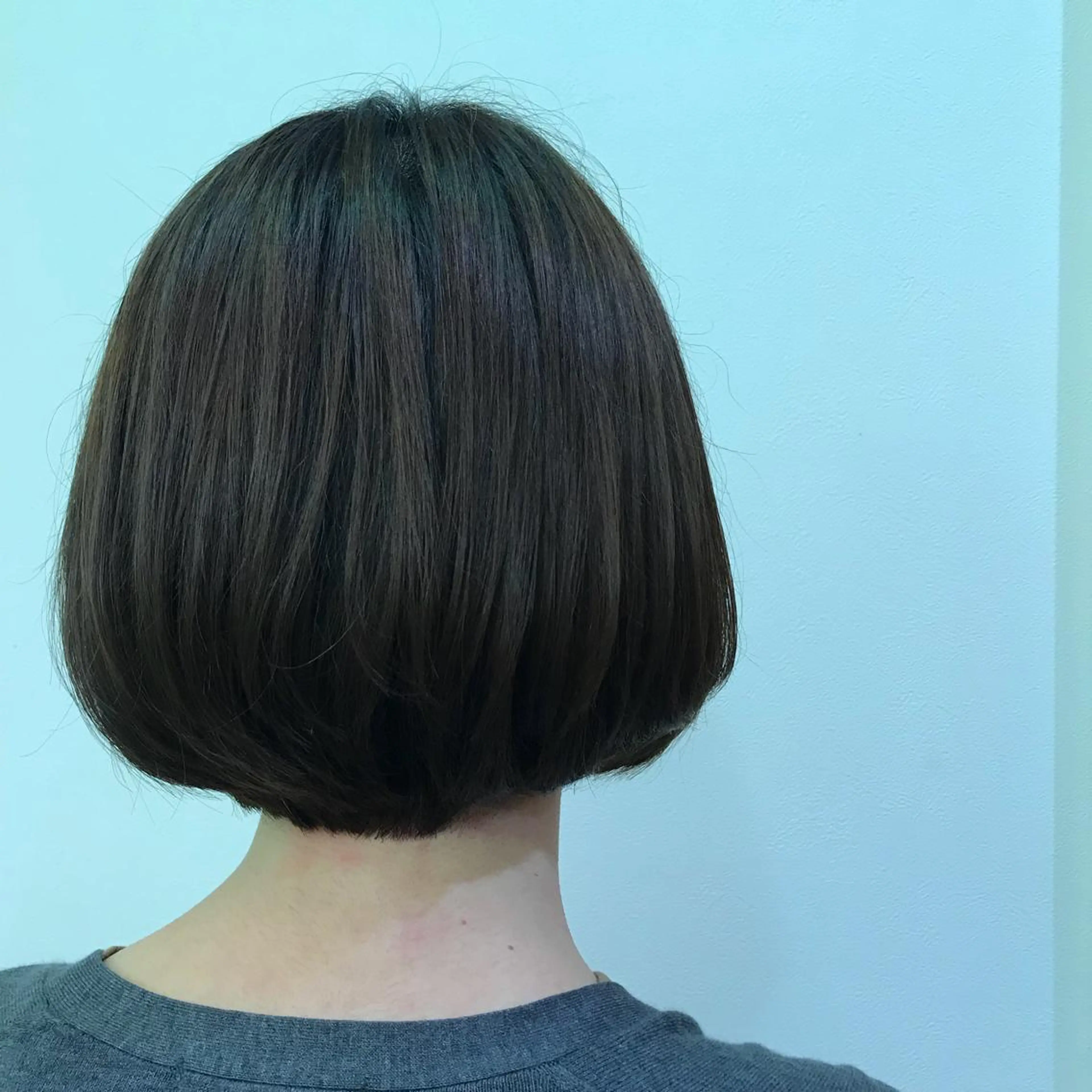 ショート ショートボブ ボブ ショートヘア ニュアンスパーマ／ レイヤー／茶屋町のヘアスタイル