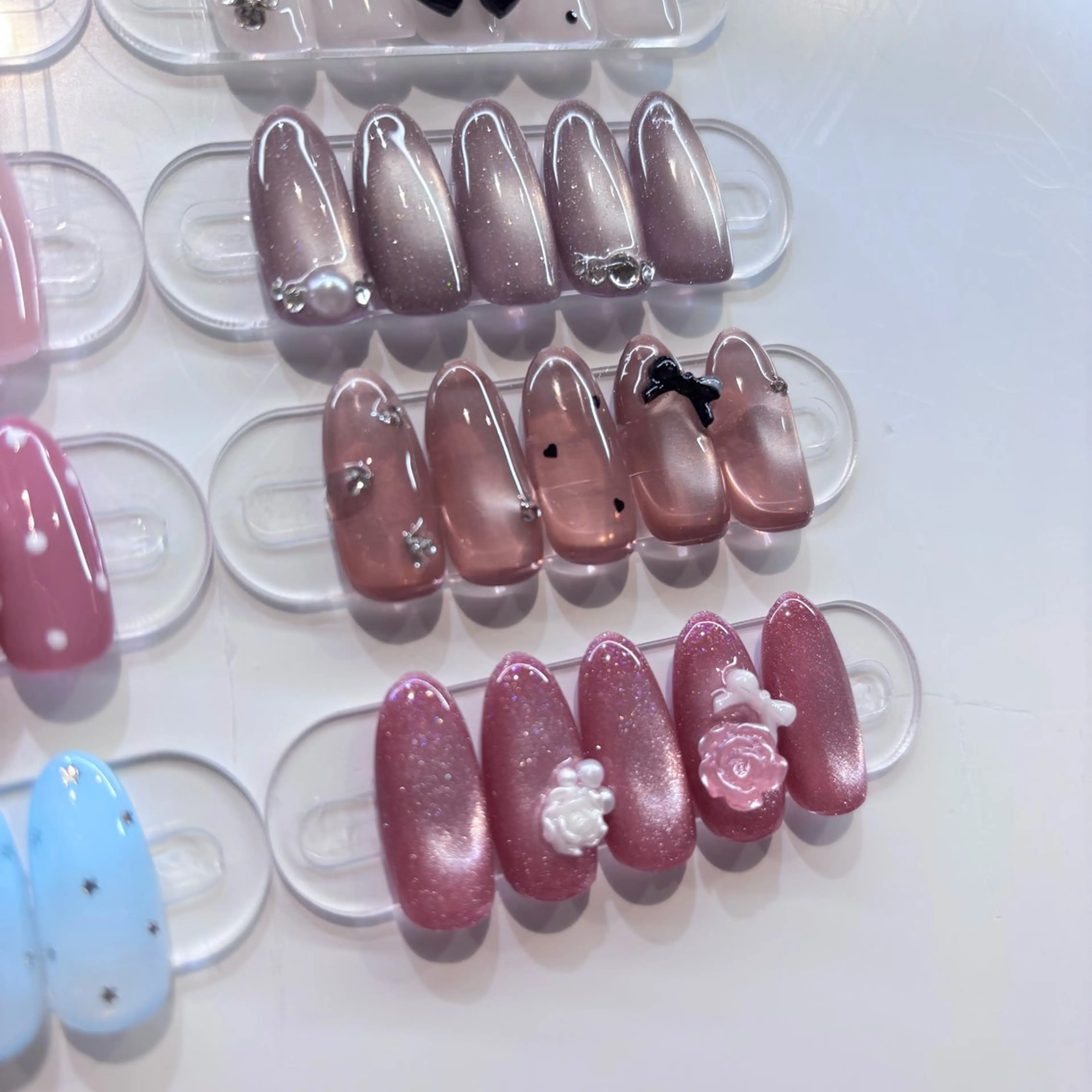 ネイル マグネットネイル ハンドネイル 柴田 幸菜のマツエク・マツパデザイン