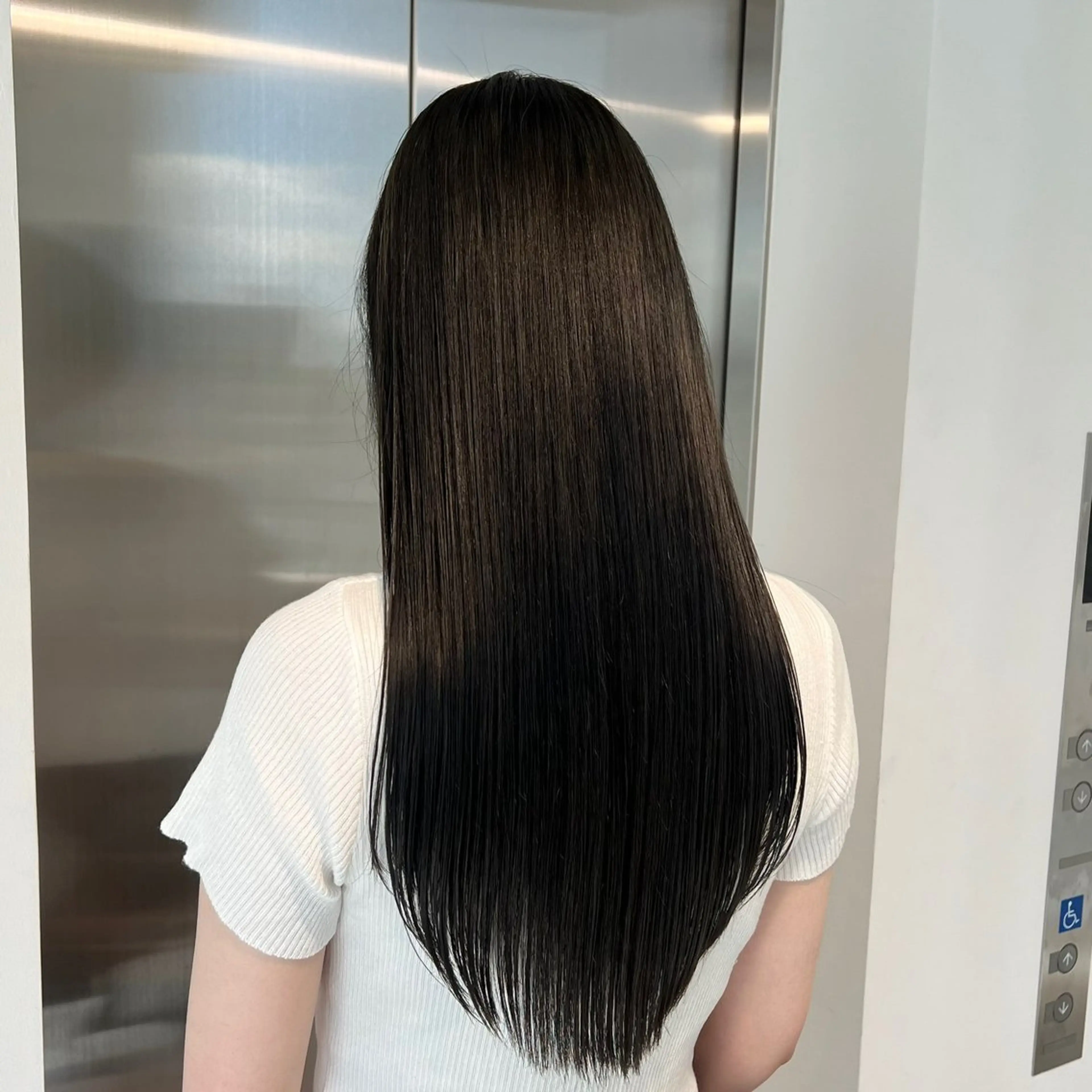 ロング カラー カット ヘアカラー トリートメント 赤みゼロ/透明感 カラー🌿KANTAのヘアスタイル