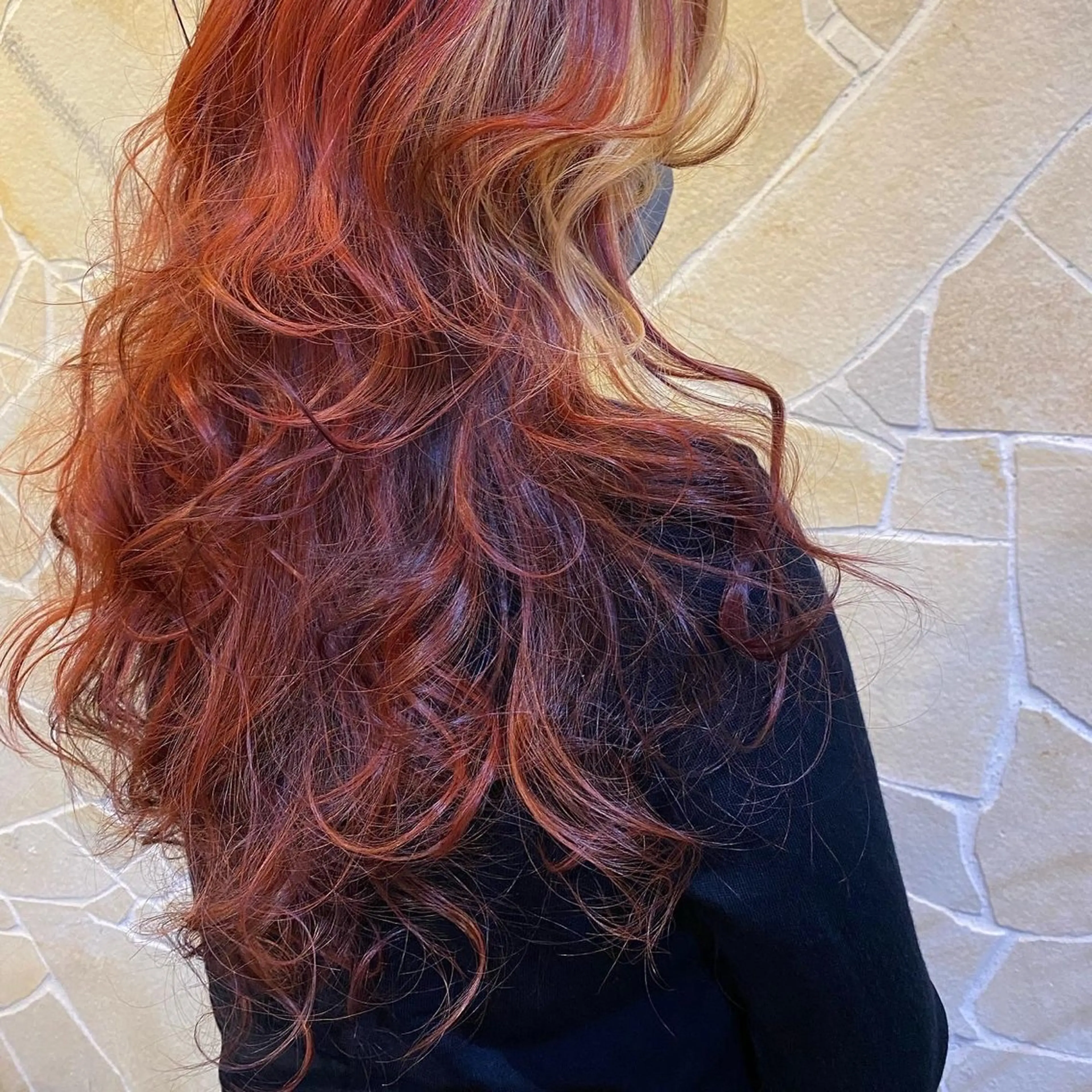 カラー and Artのヘアスタイル