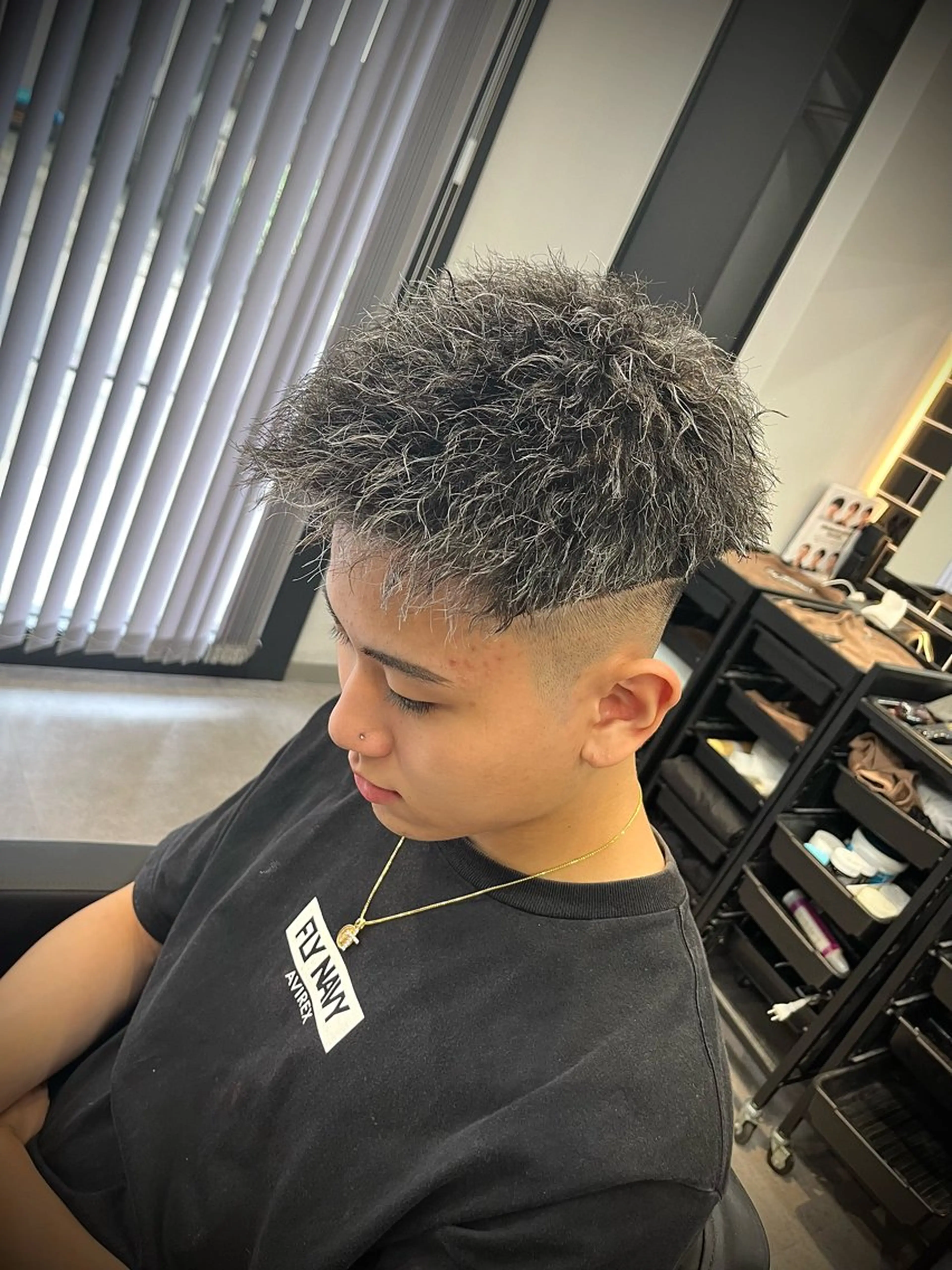 ショート カラー パーマ ヘアアレンジ メンズ メンズメッシュ メンズパーマ メッシュ カット ヘアカラー ヘアセット men'slapis YUTOのヘアスタイル