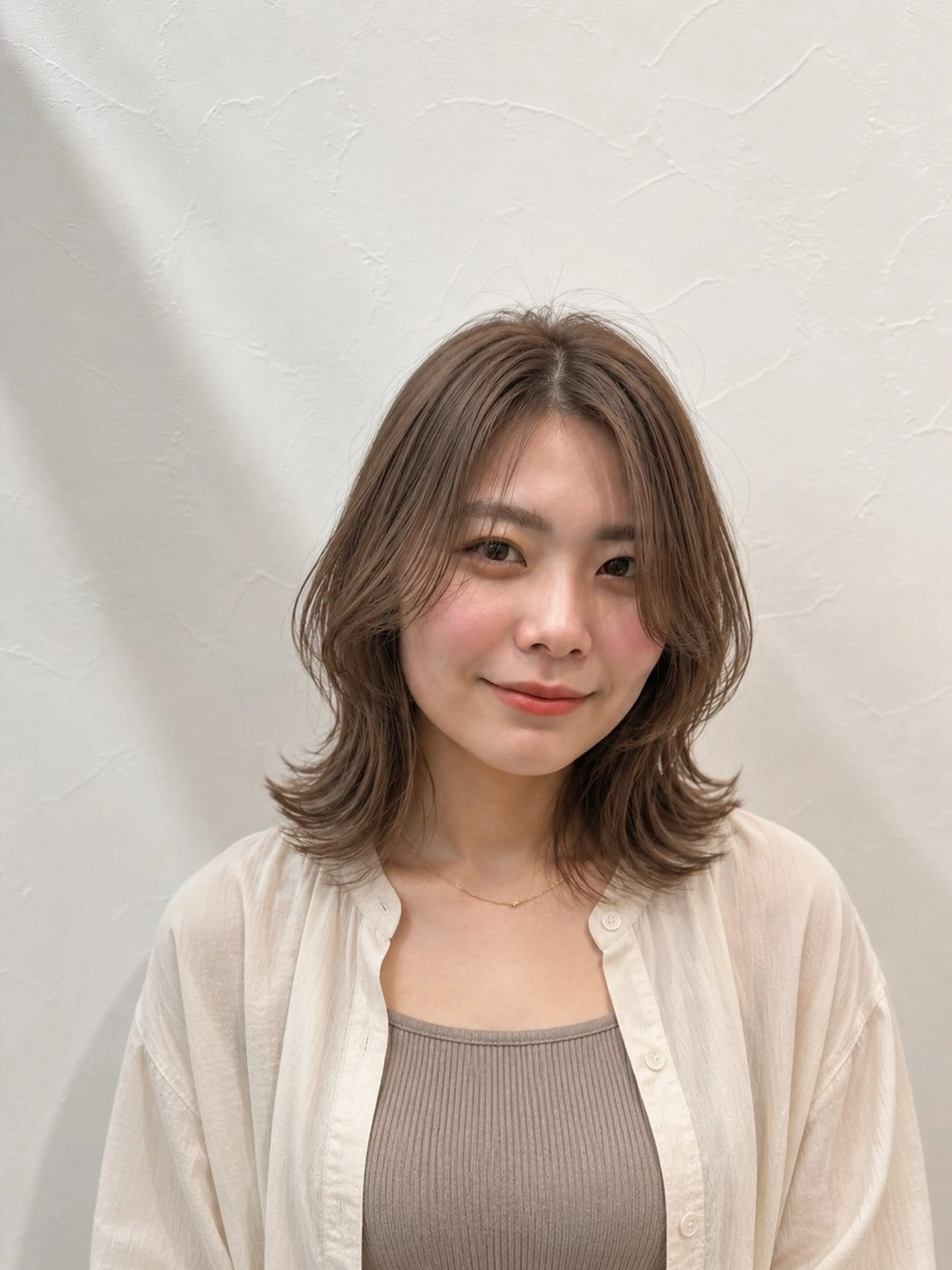 ミディアム カラー ブリーチ 透明感カラー ブリーチなしカラー 髪質改善 トリートメント カット ヘアカラー トリートメント 髪質改善×艶カラー Haruのヘアスタイル