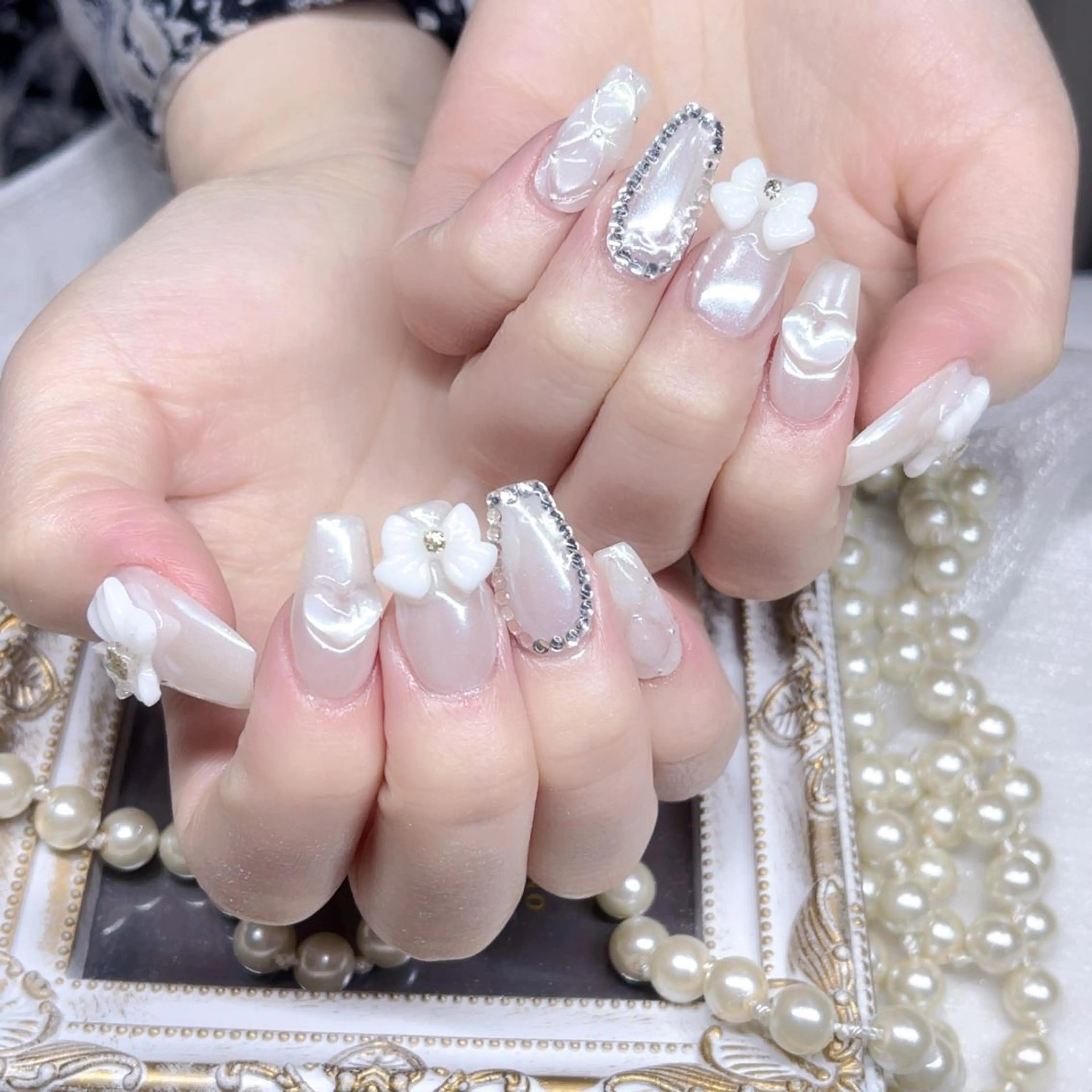 ネイル ハンドネイル Queens ciciのネイルデザイン