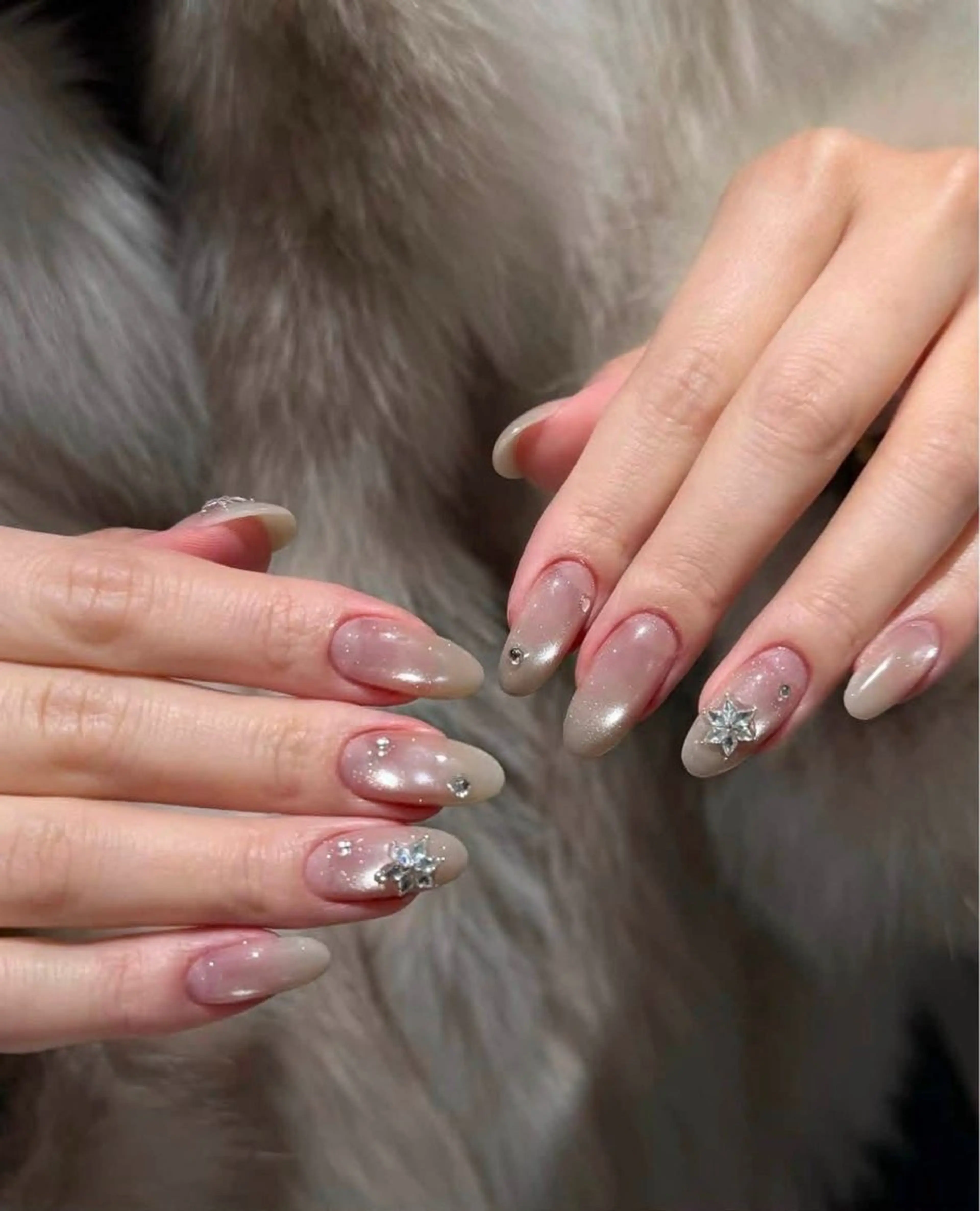 ネイル チークネイル フレンチネイル グラデーション キラキラネイル 韓国ネイル Minette nailHuongのネイルデザイン