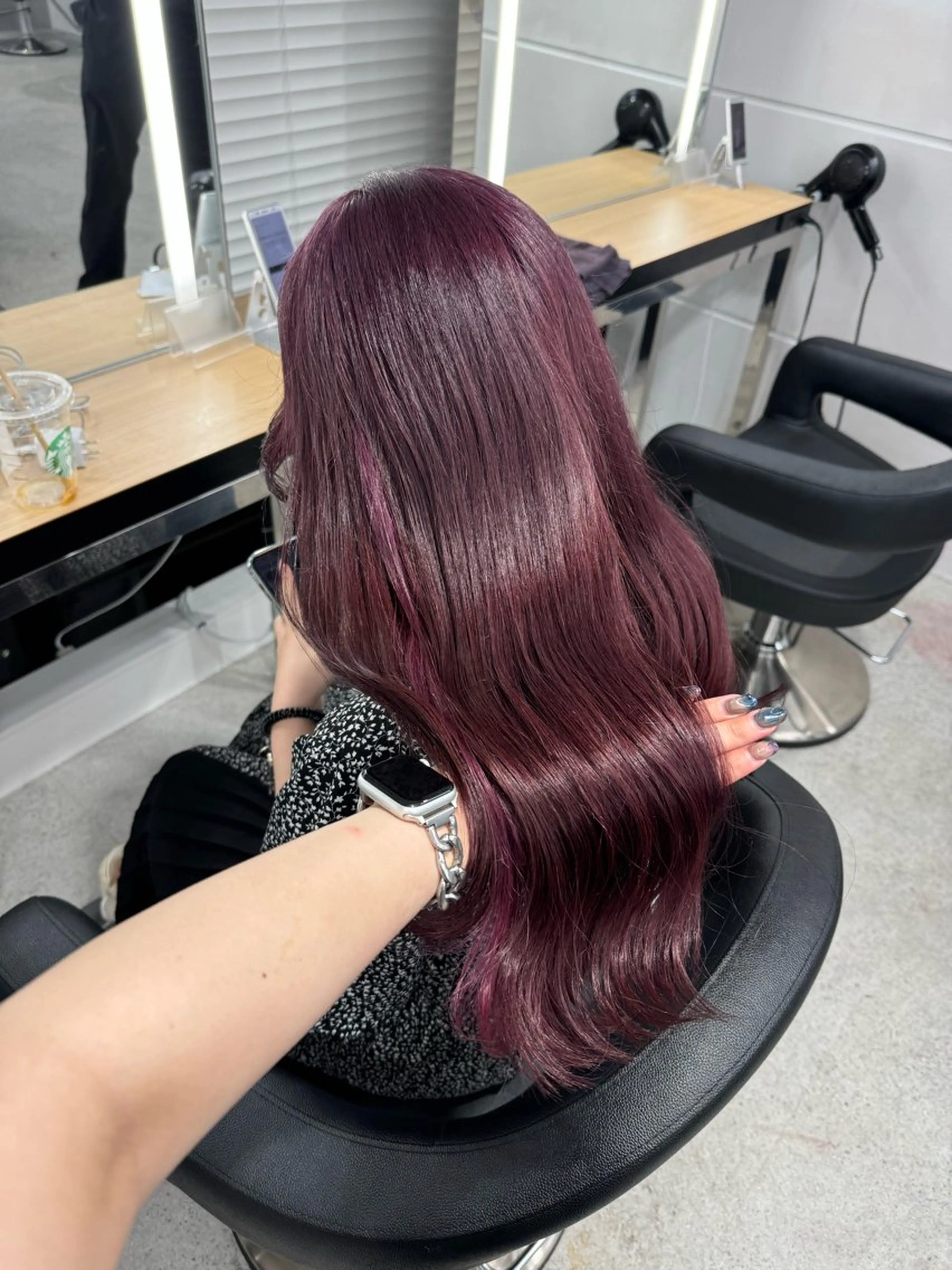 ロング カラー 暗髪🩶ラベンダー/ ブルー/ユウナ🤍のヘアスタイル