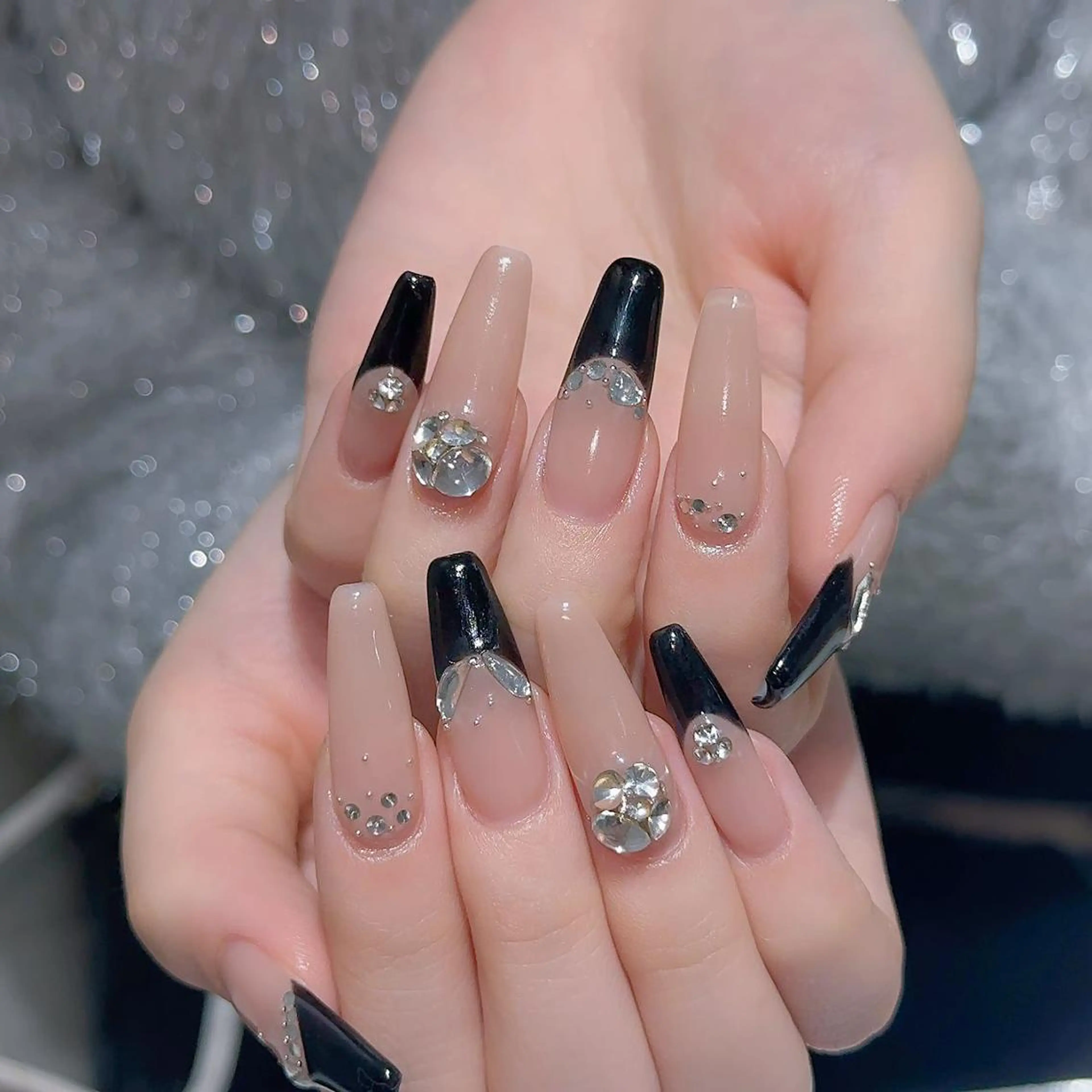 ネイル ハンドネイル Queens ciciのネイルデザイン