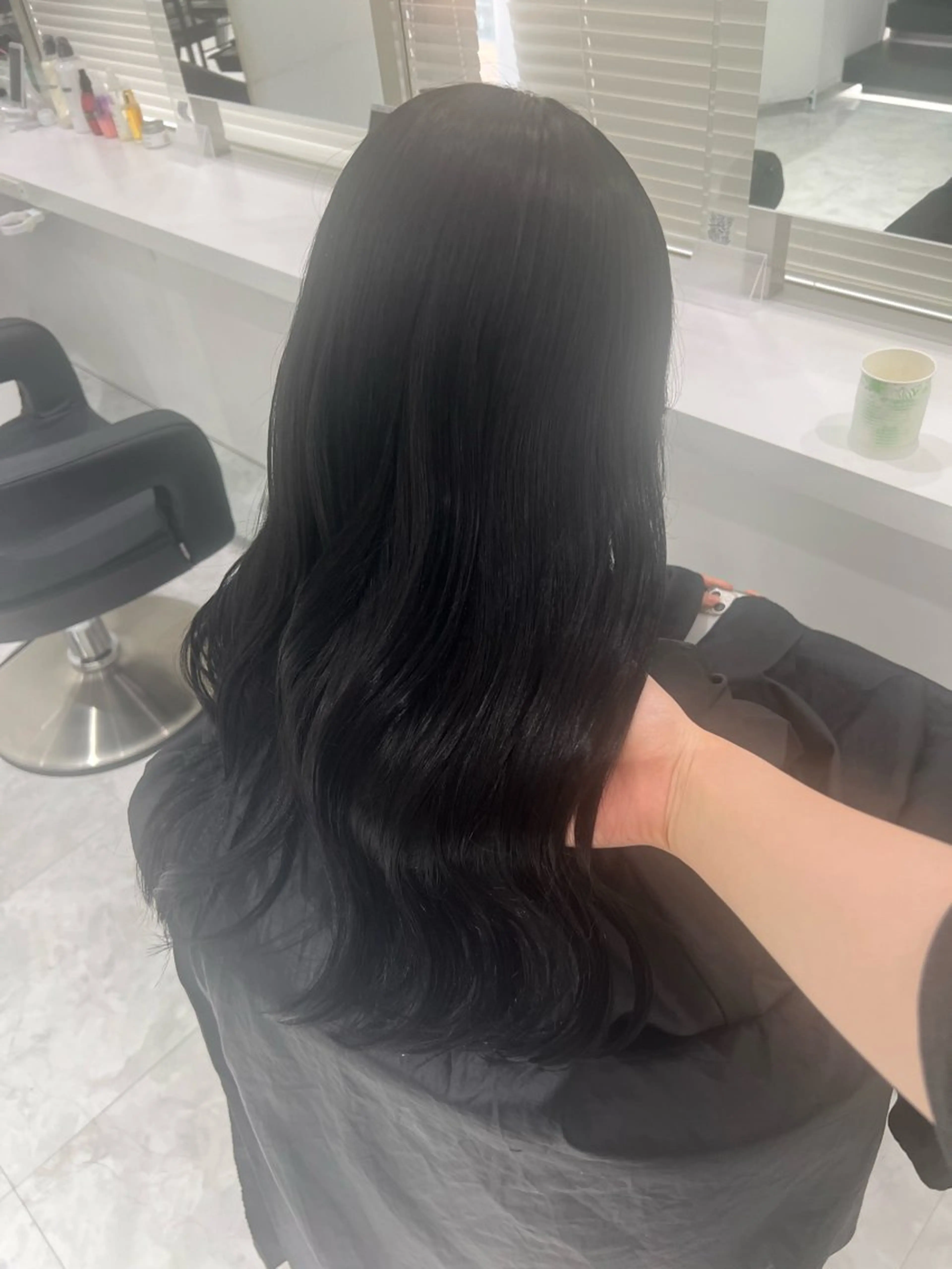 ロング カラー 黒髪 ブルーカラー ブルーブラック 髪質改善 トリートメント ヘアカラー トリートメント ヘッドスパ ヘアセット ブリーチなし特化 美容師💖SAE💖のヘアスタイル