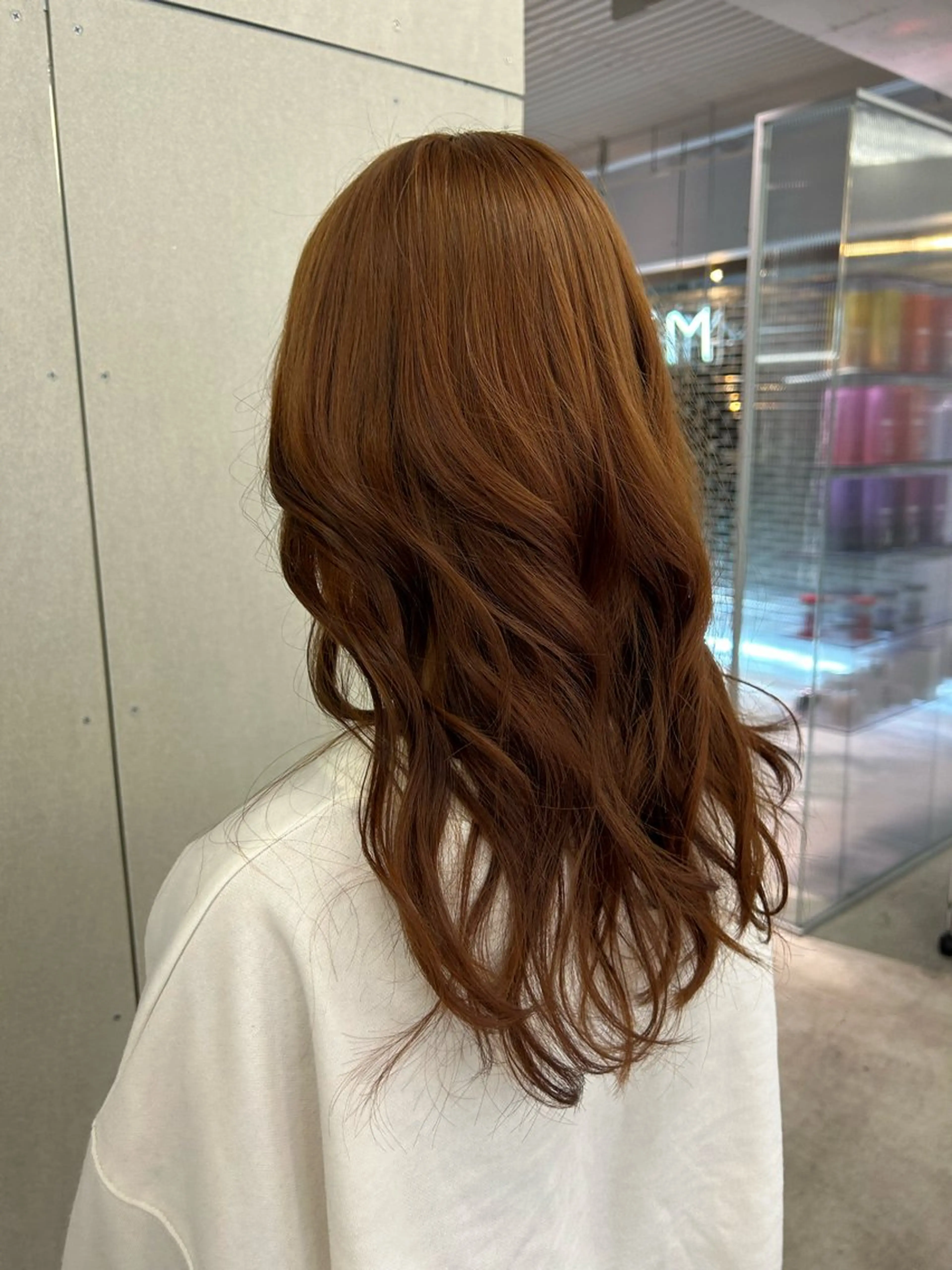 ロング カラー 寺澤 花梨のヘアスタイル