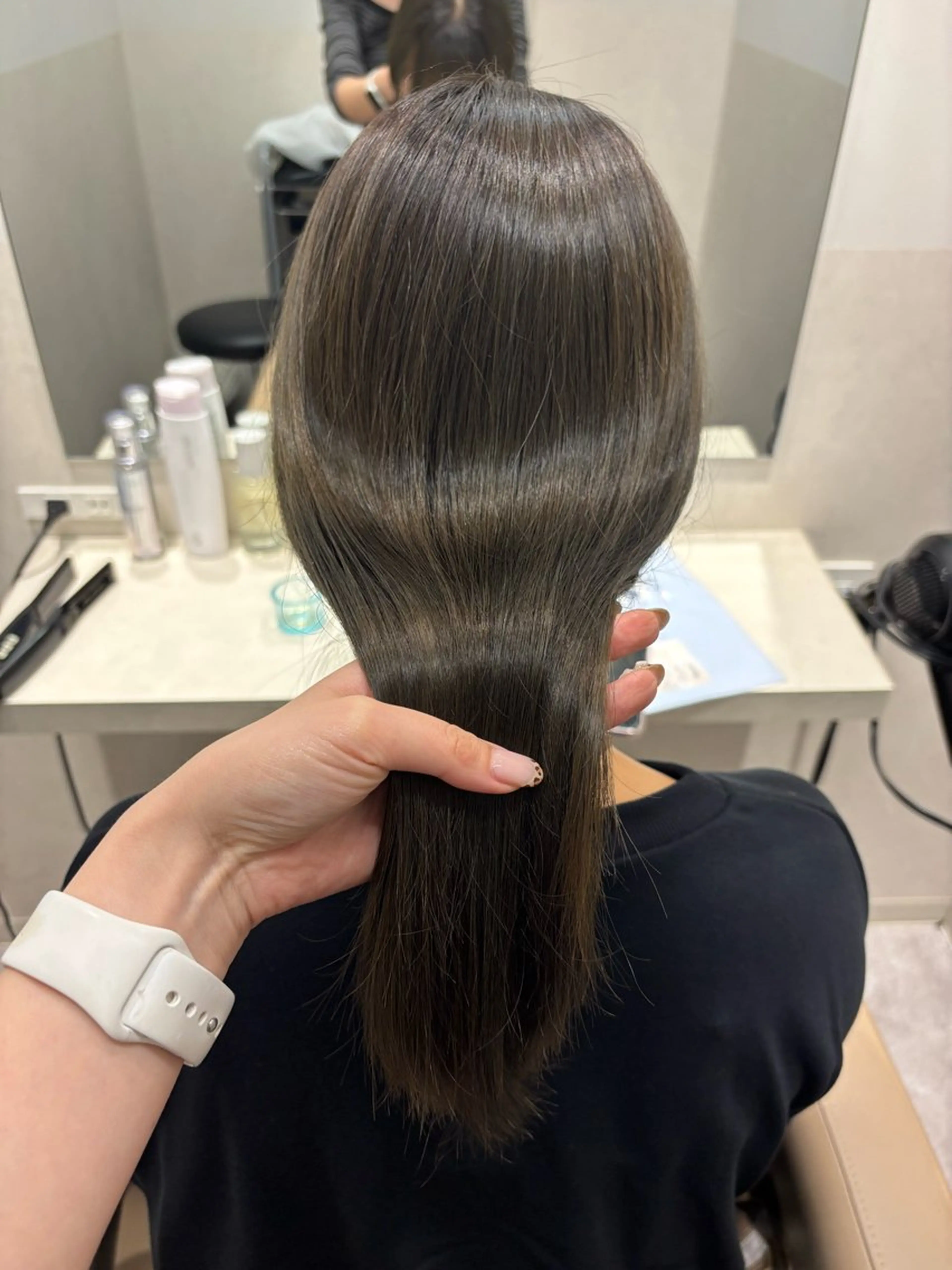ミディアム カラー パーマ ヘアアレンジ ダークグレー ダークグレージュ グレージュ 髪質改善 トリートメント カット ヘアカラー トリートメント ヘッドスパ ヘアセット 押切 響 のヘアスタイル