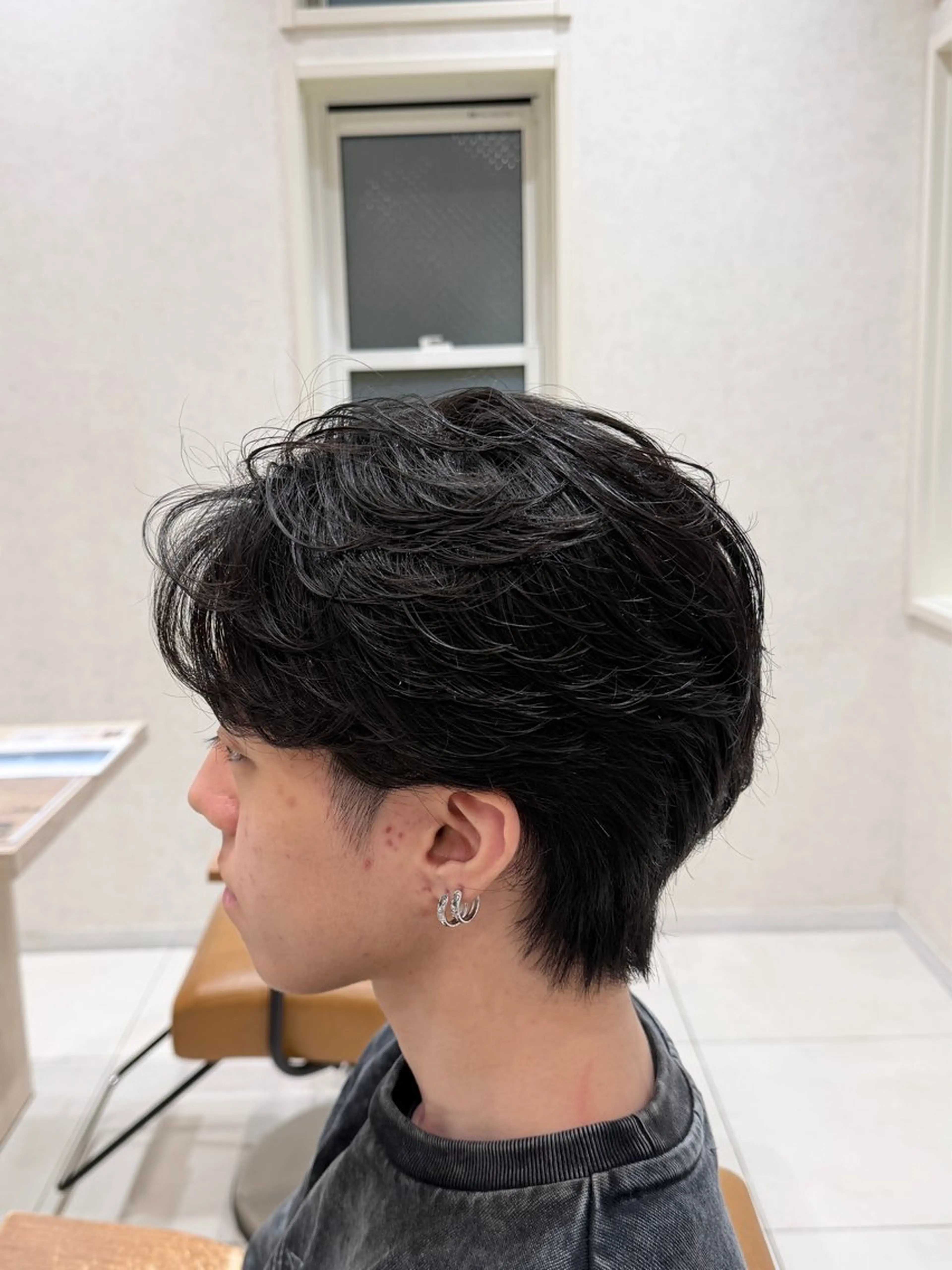 メンズ フェザーパーマ メンズパーマ カット パーマ メンズパーマ人気 No. 1🦧タケシのヘアスタイル