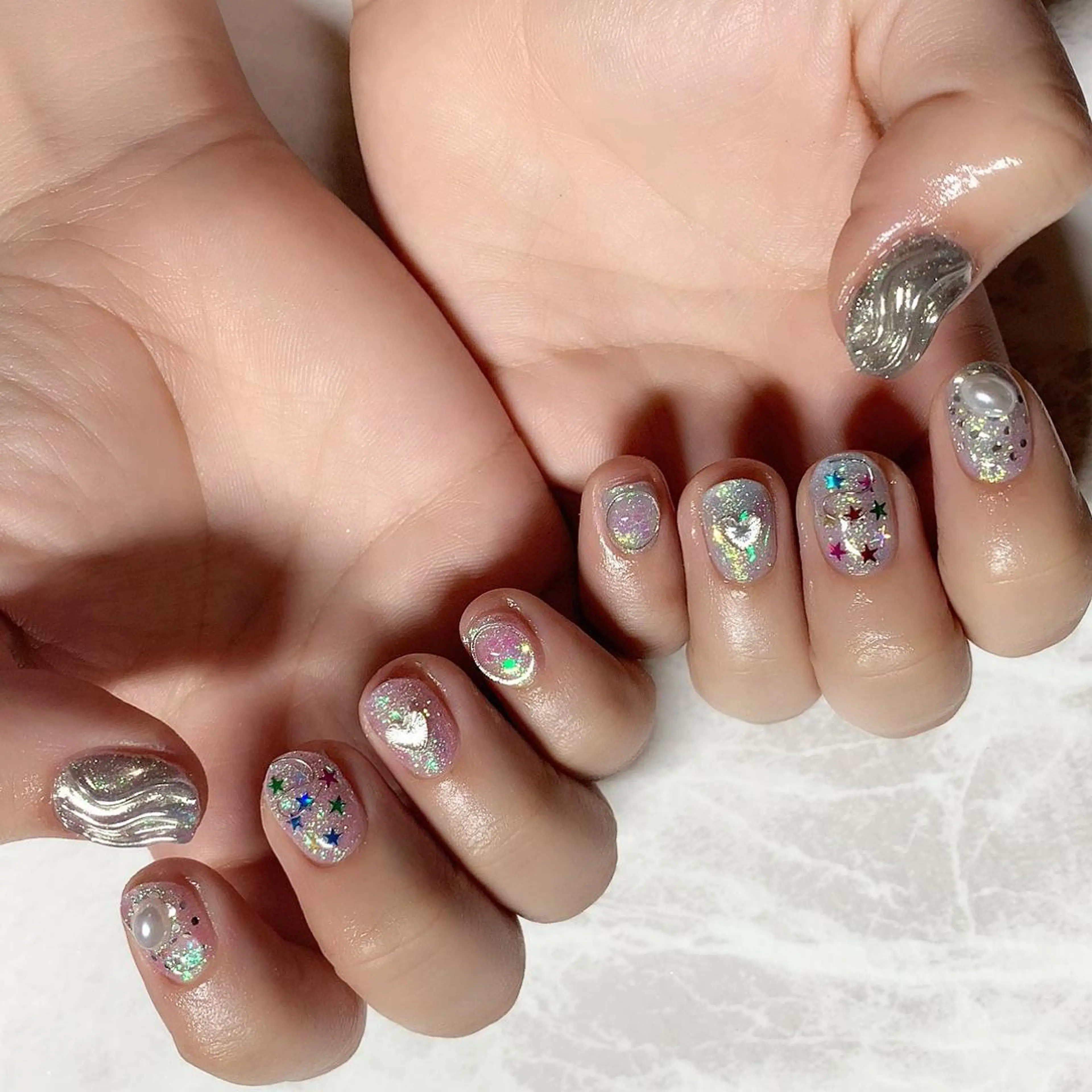 ネイル キラキラネイル ハンドネイル ハンドケア lylynail YUUKAのネイルデザイン