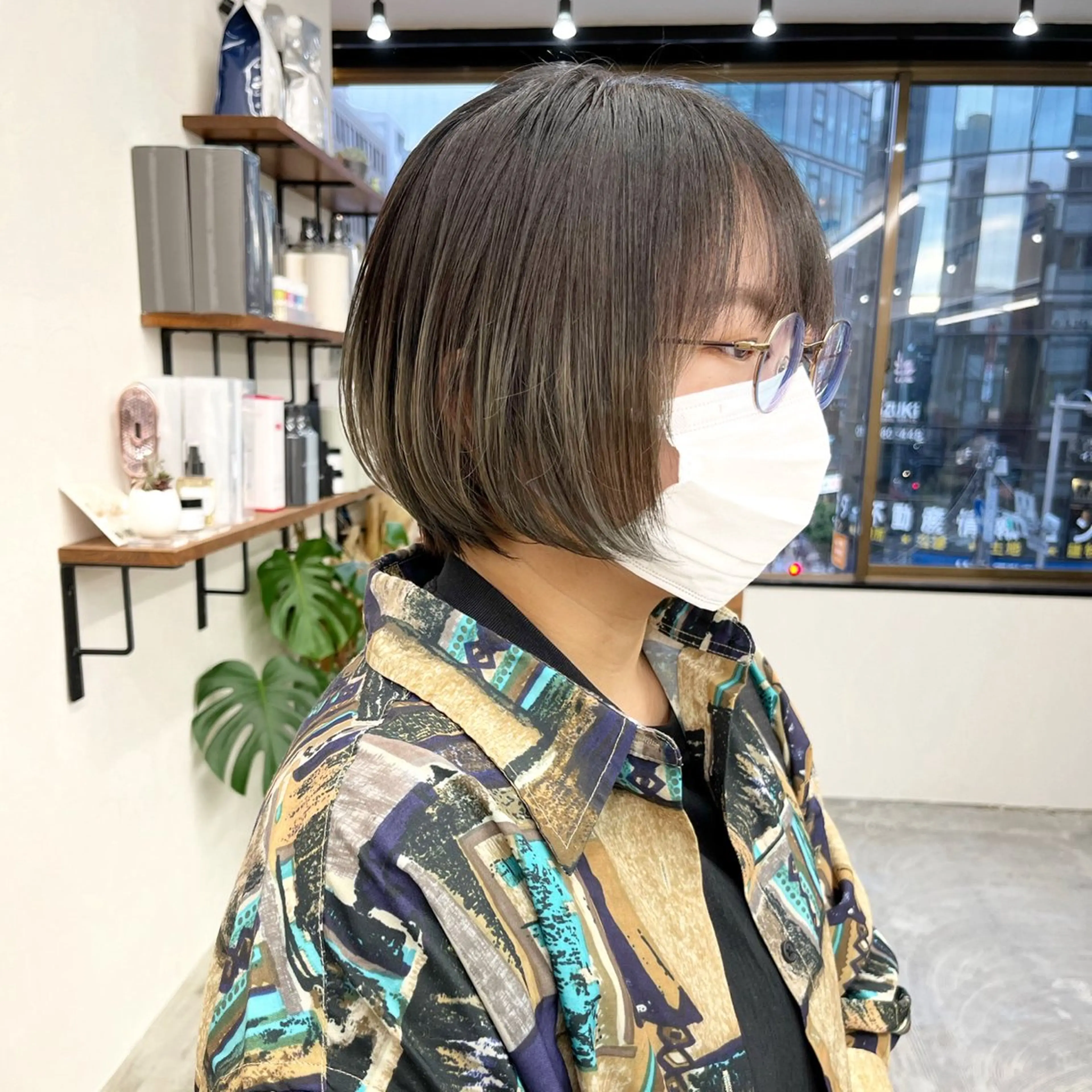 ショート カラー ショートボブ ブリーチ グラデーションカラー ブリーチなしカラー ボブ カット ヘアカラー トリートメント 初めてのショート お任せください✂️のヘアスタイル