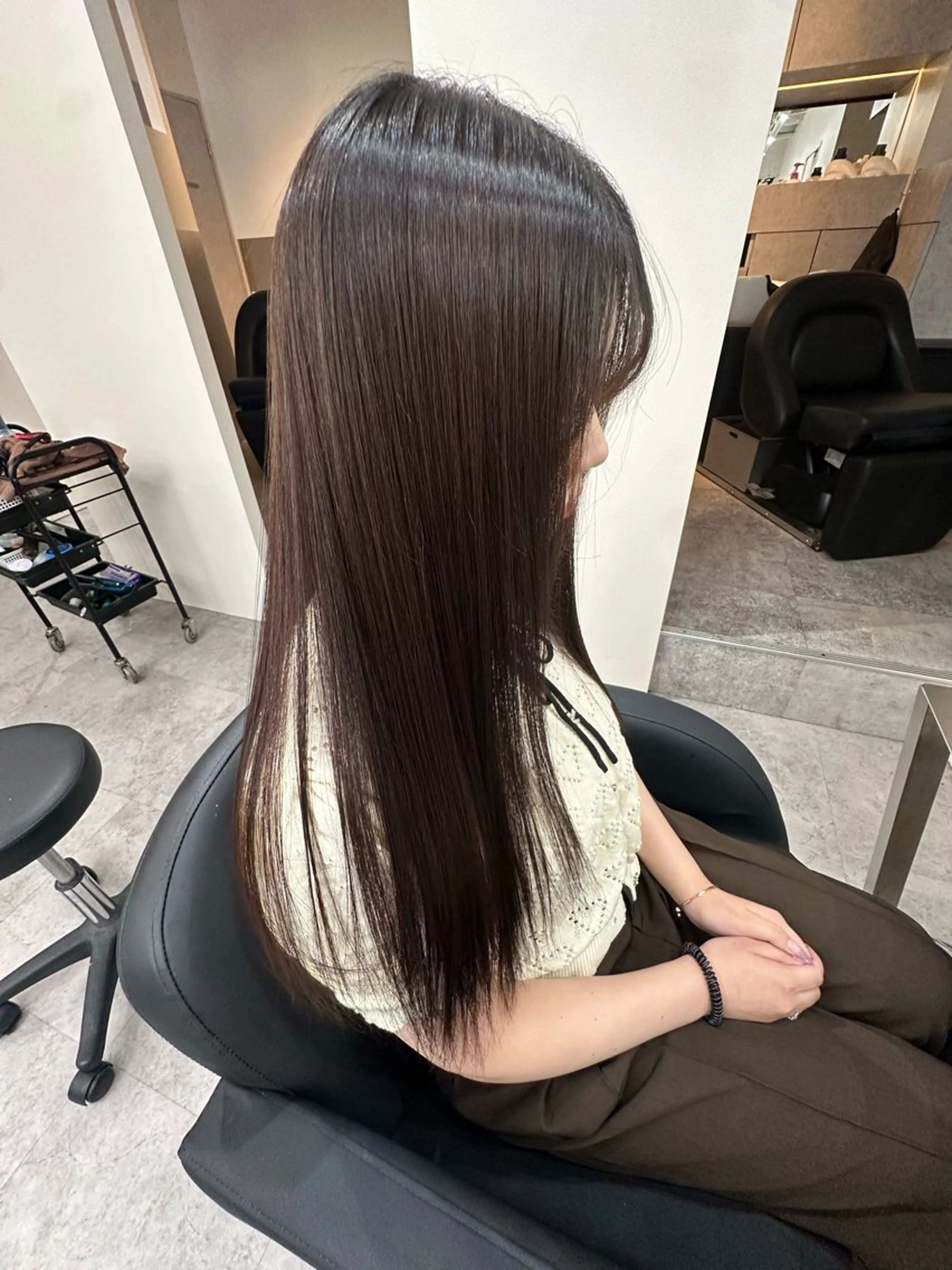 ロング カット 🫧とぅるん艶髪🫧 透明感カラー×猿渡のヘアスタイル