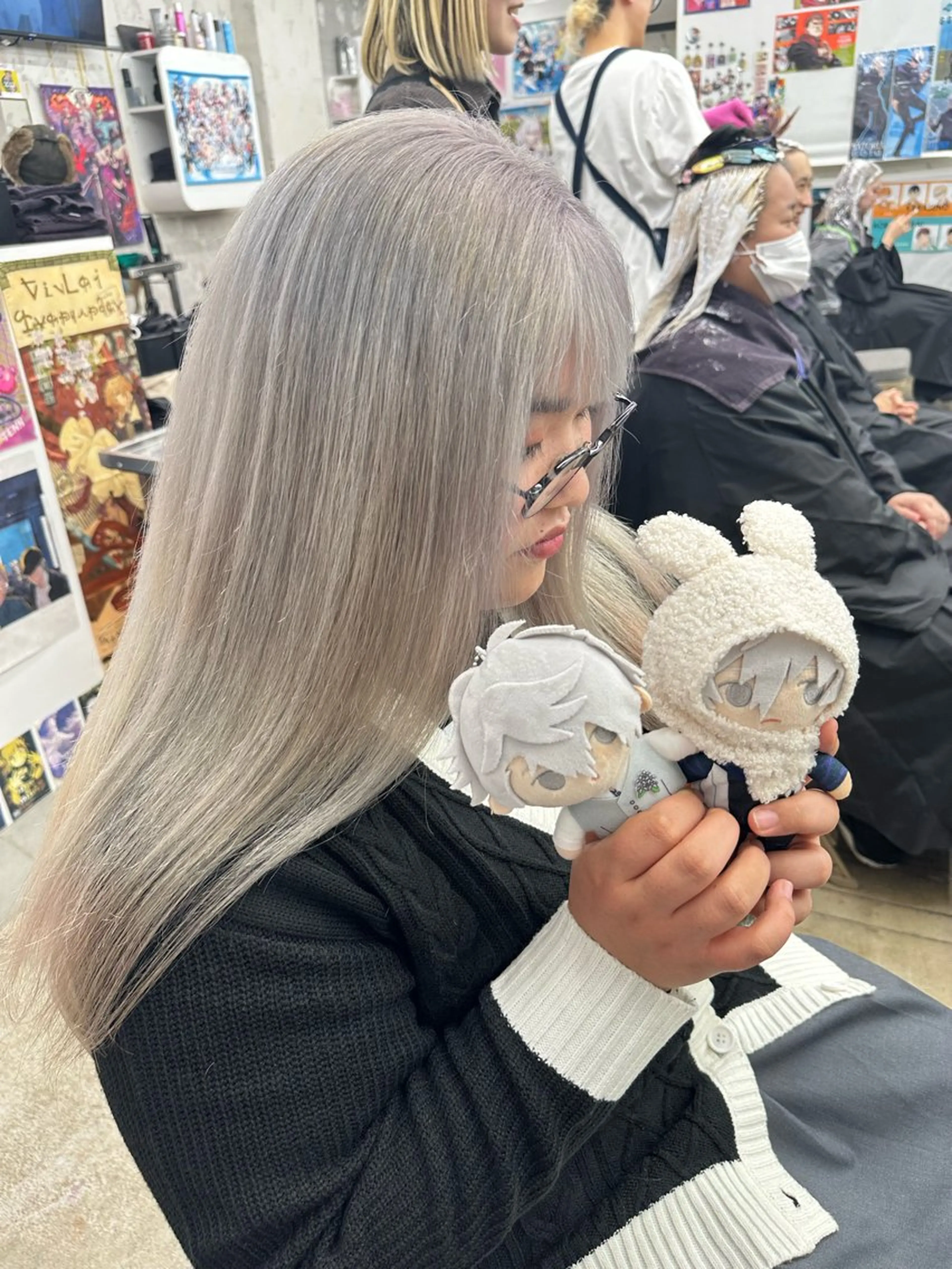 ロング カラー ブリーチ ブルーカラー ケアブリーチ グラデーションカラー インナーカラー あらげ 🌈推しカラー🌈ᵕのヘアスタイル