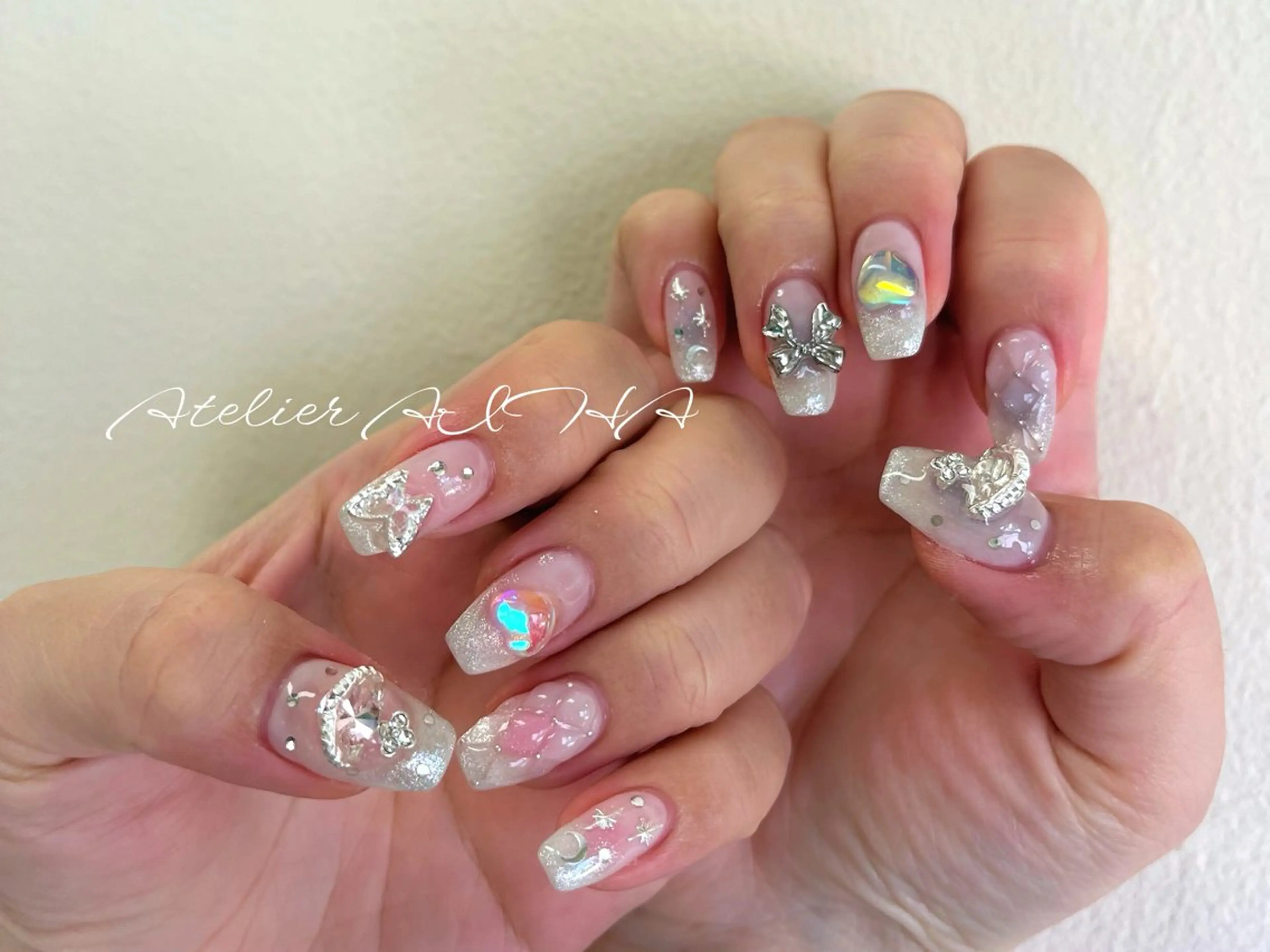 ミディアム アトリエAIHA★ フィルイン推奨サロンのネイルデザイン