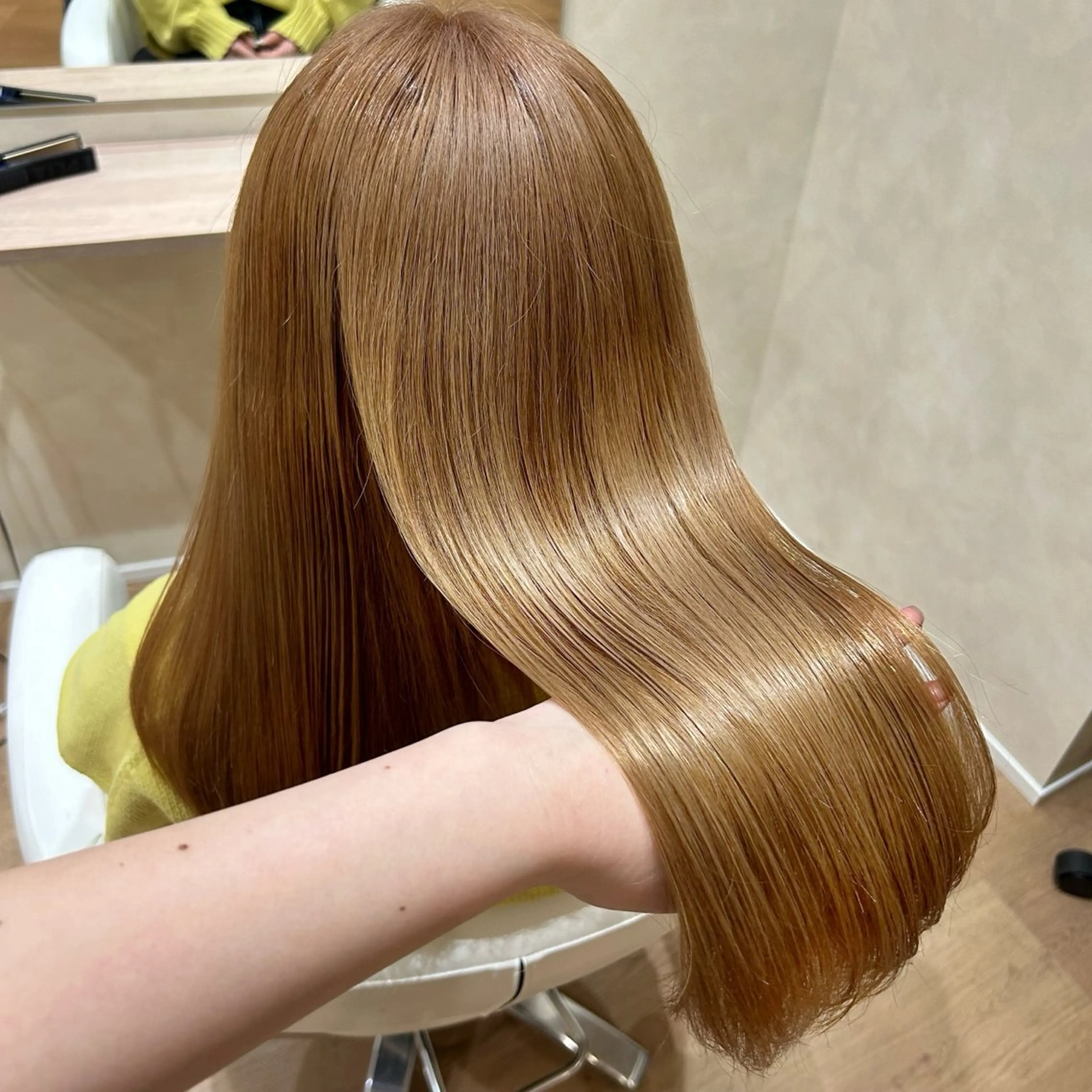 ロング カラー カット ヘアカラー 砂野 真璃奈のヘアスタイル