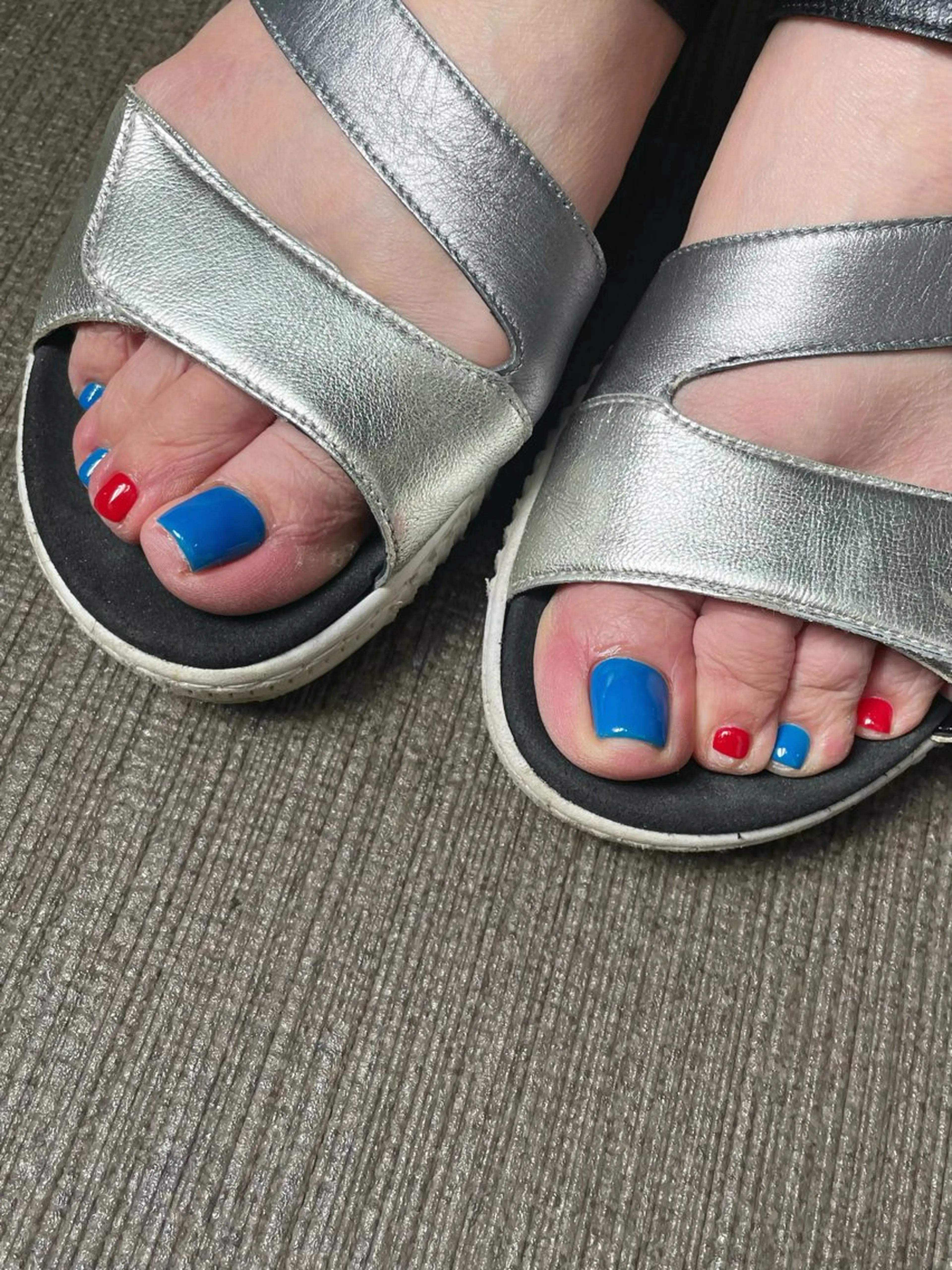 ネイル フットネイル F room UMEDAのマツエク・マツパデザイン