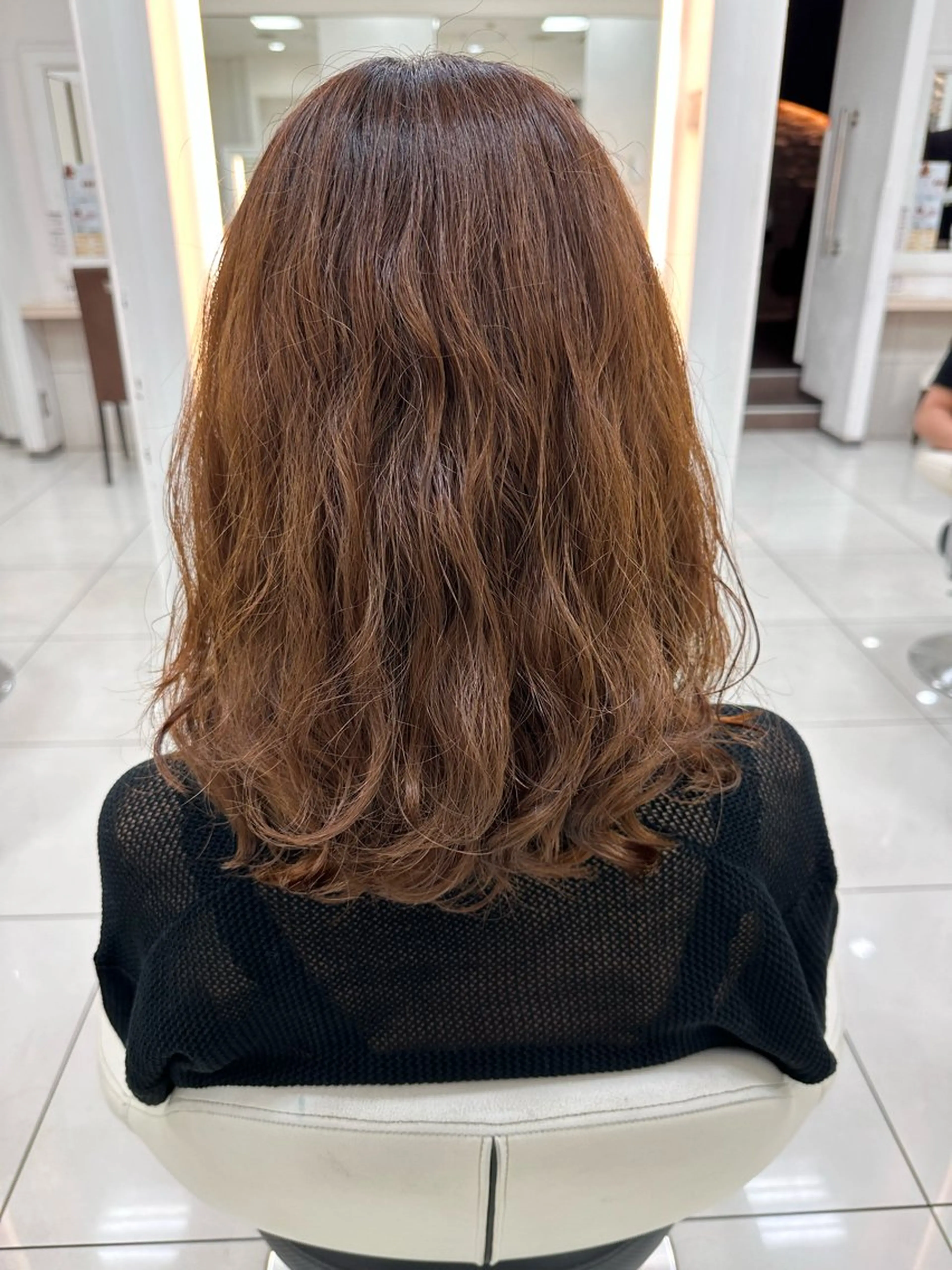パーマ 伊佐 愛のヘアスタイル