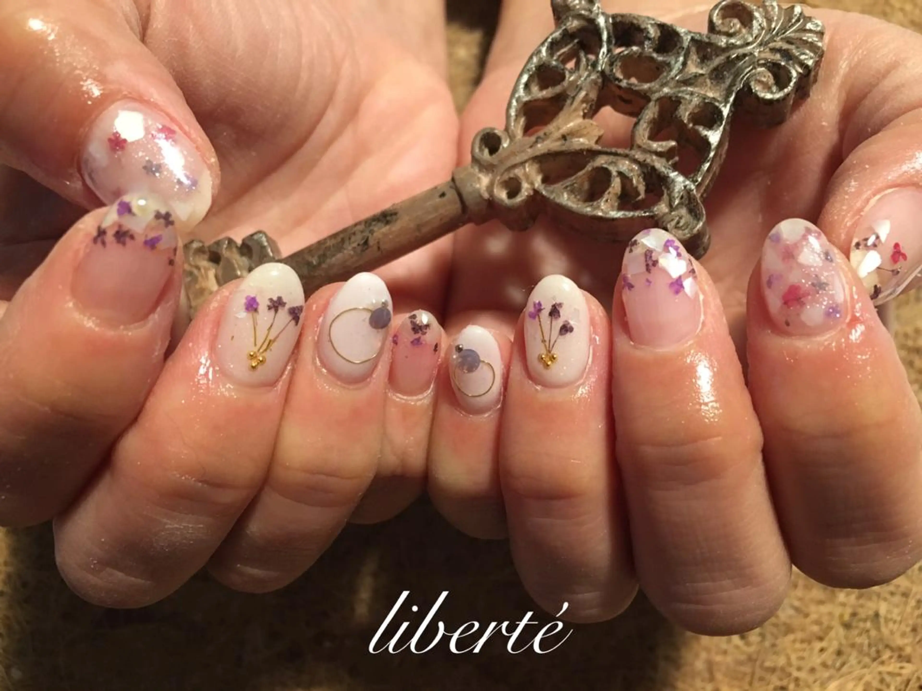 ネイル liberté (リベルテ)のネイルデザイン