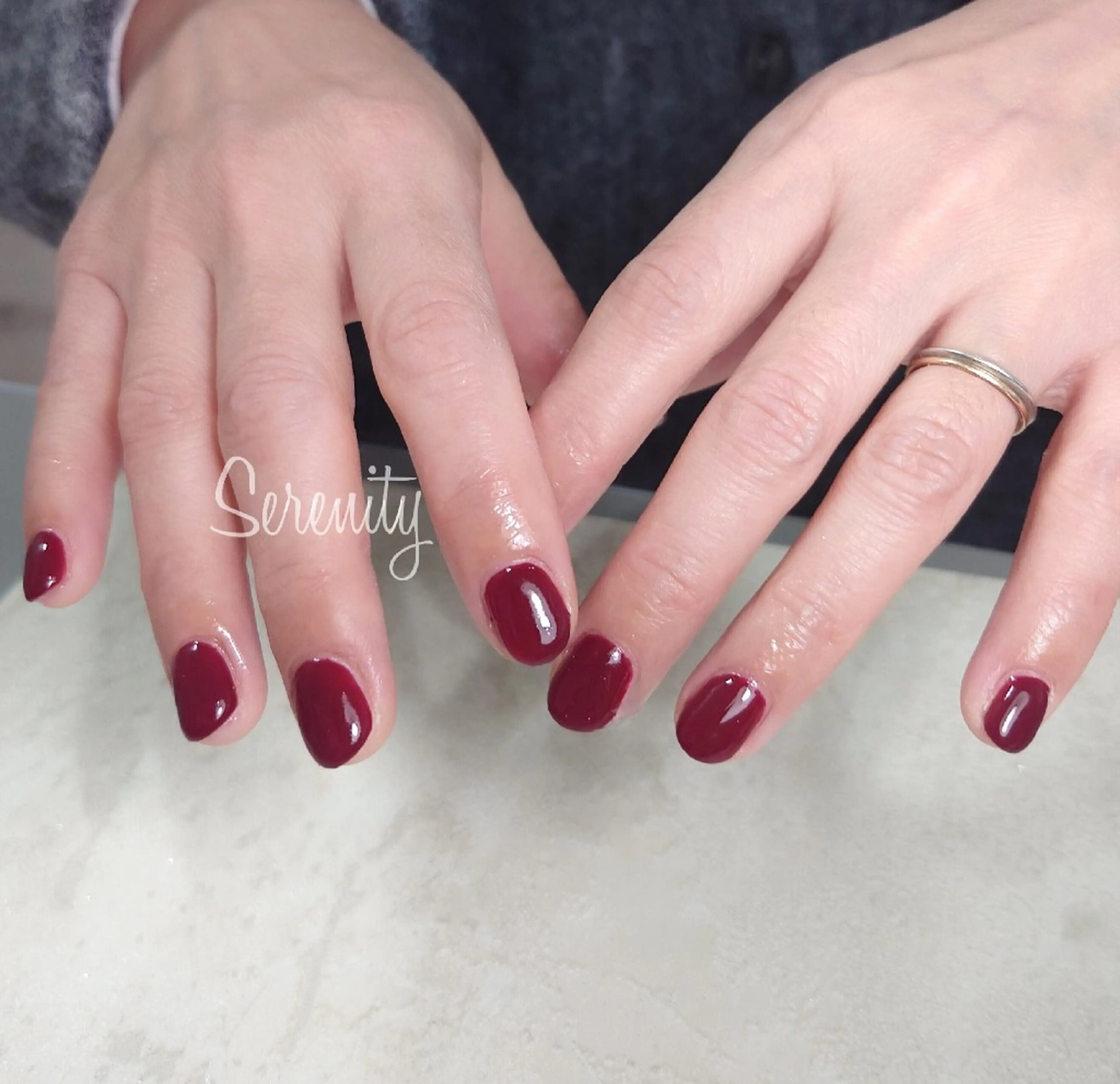 ネイル ボルドー マグネットネイル ワンカラーネイル 赤色 nail  serenityのネイルデザイン