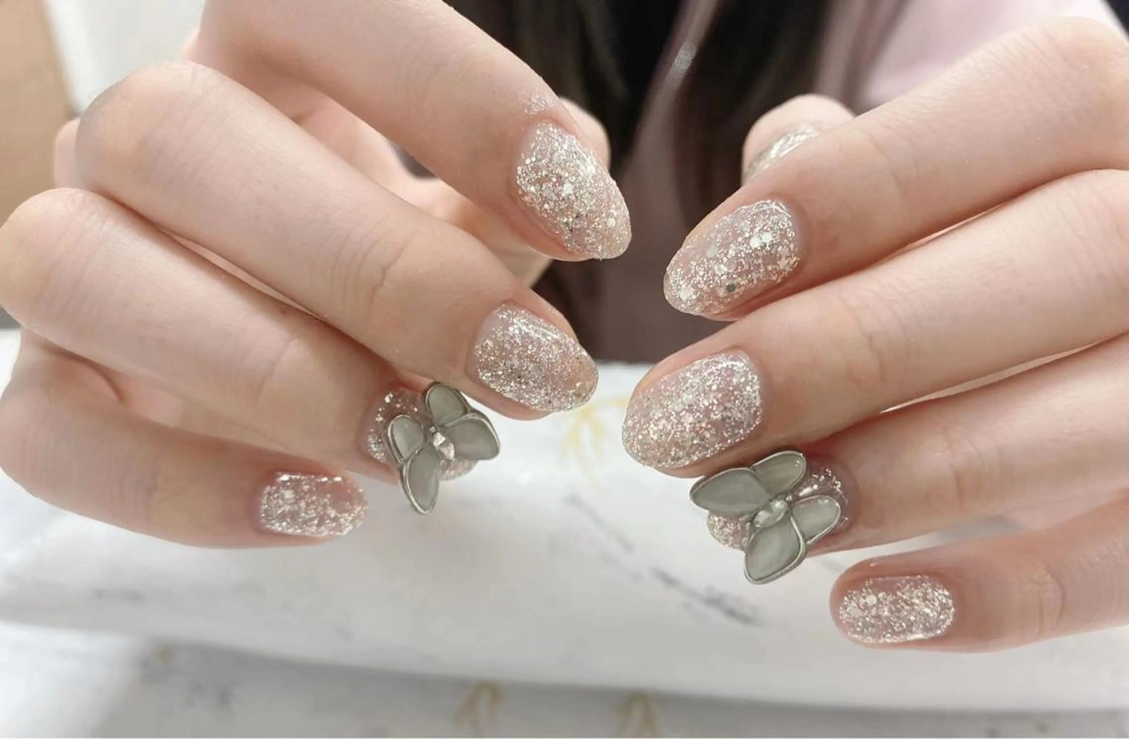 ネイル ハンドネイル Queens ciciのネイルデザイン