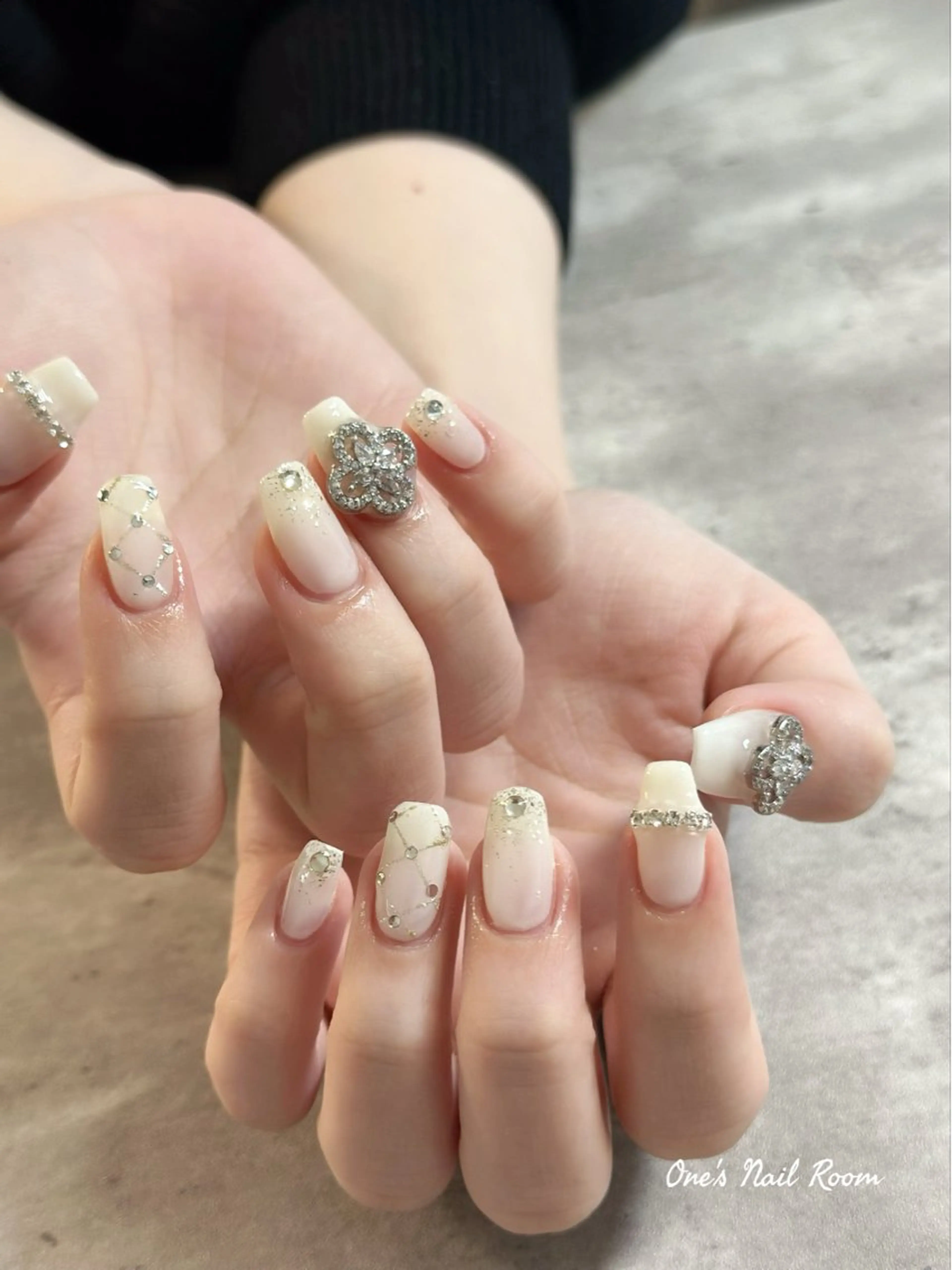 ネイル ハンドネイル One's Nail Roomのネイルデザイン