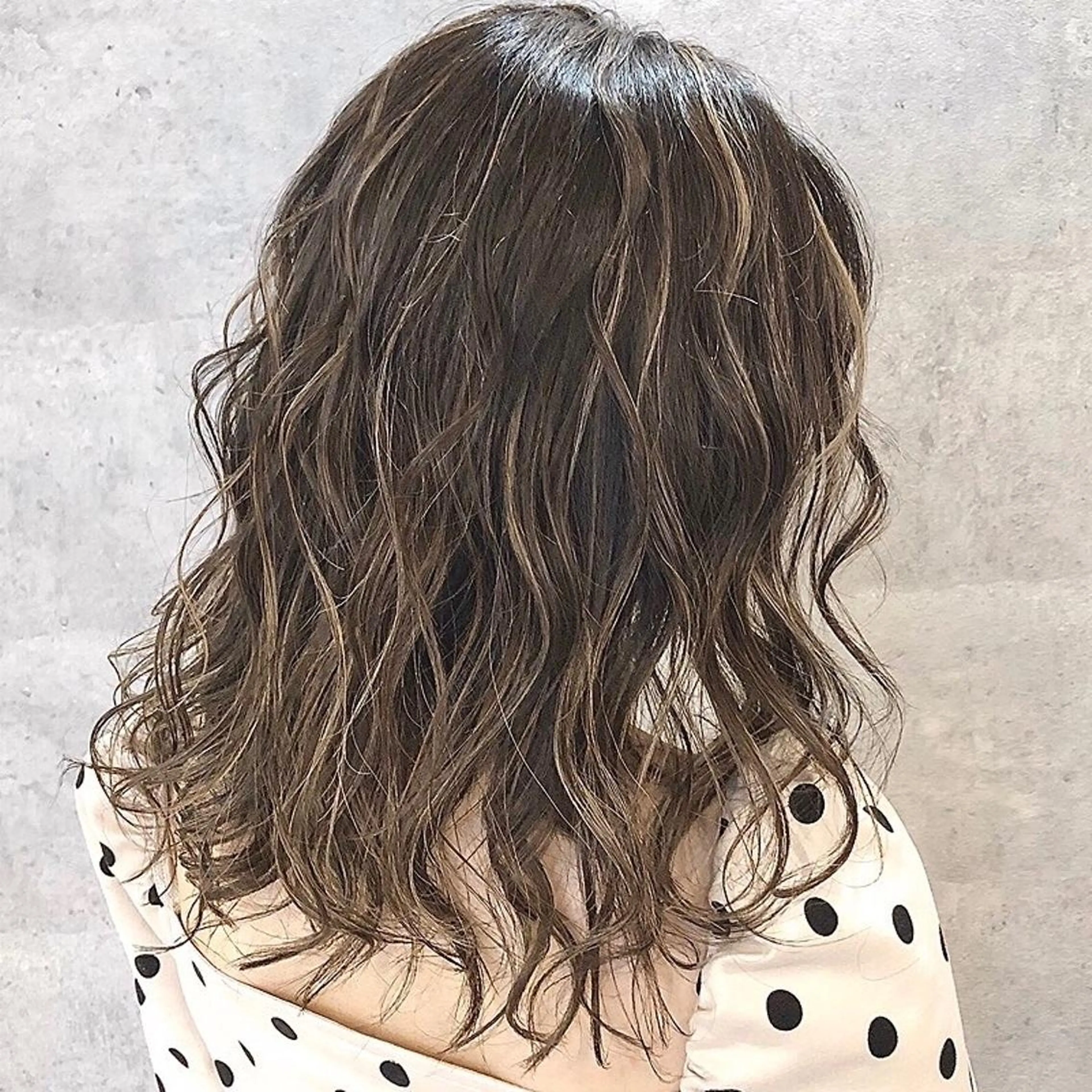 ロング カラー ハイライトカラー ハイライト ✨MiL✨ ✨心斎橋✨のヘアスタイル