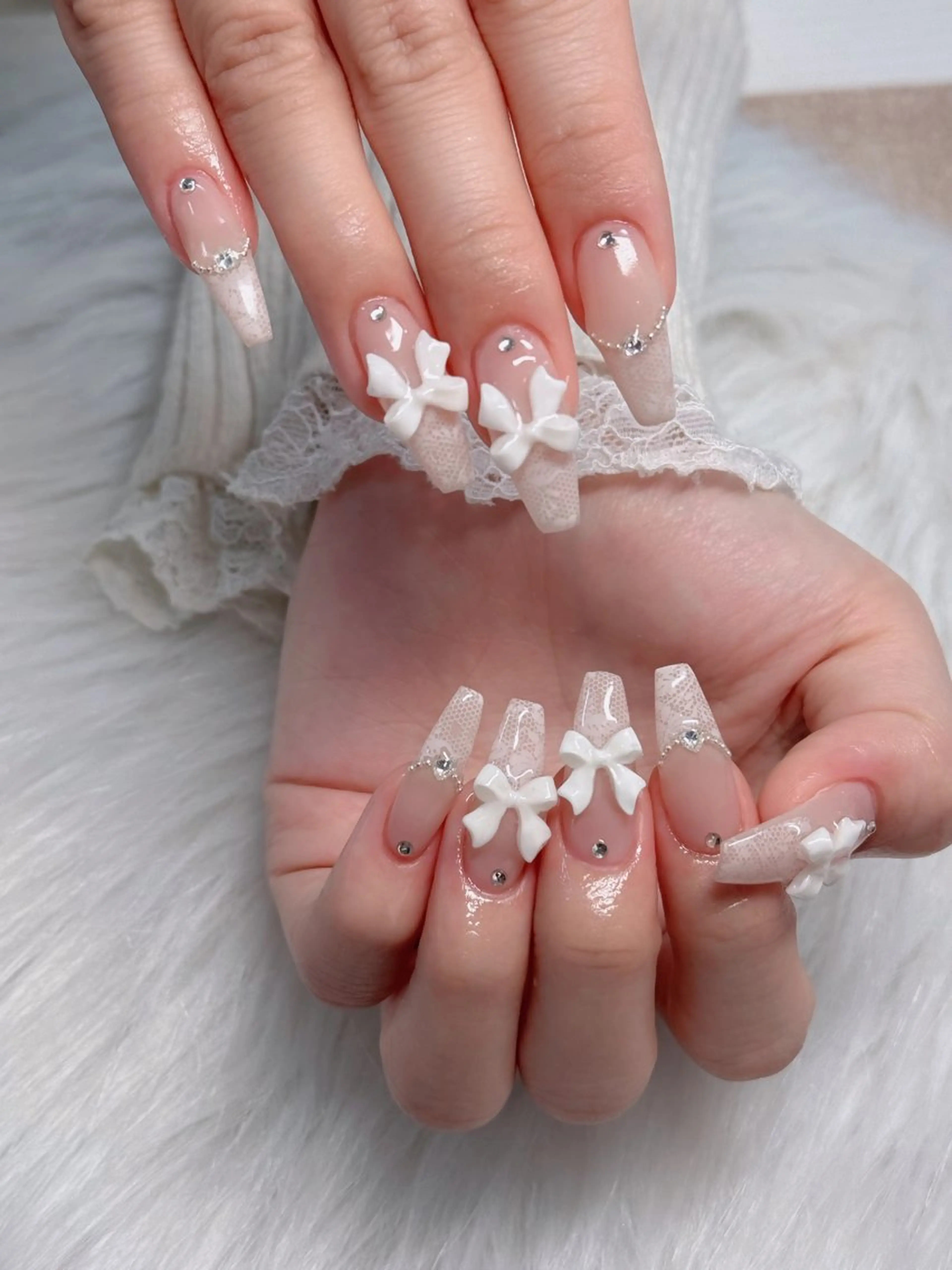 ネイル オーロラネイル フレンチネイル ジェルネイル ハロウィン キラキラネイル ハンドネイル H.baby Nail Salonのネイルデザイン