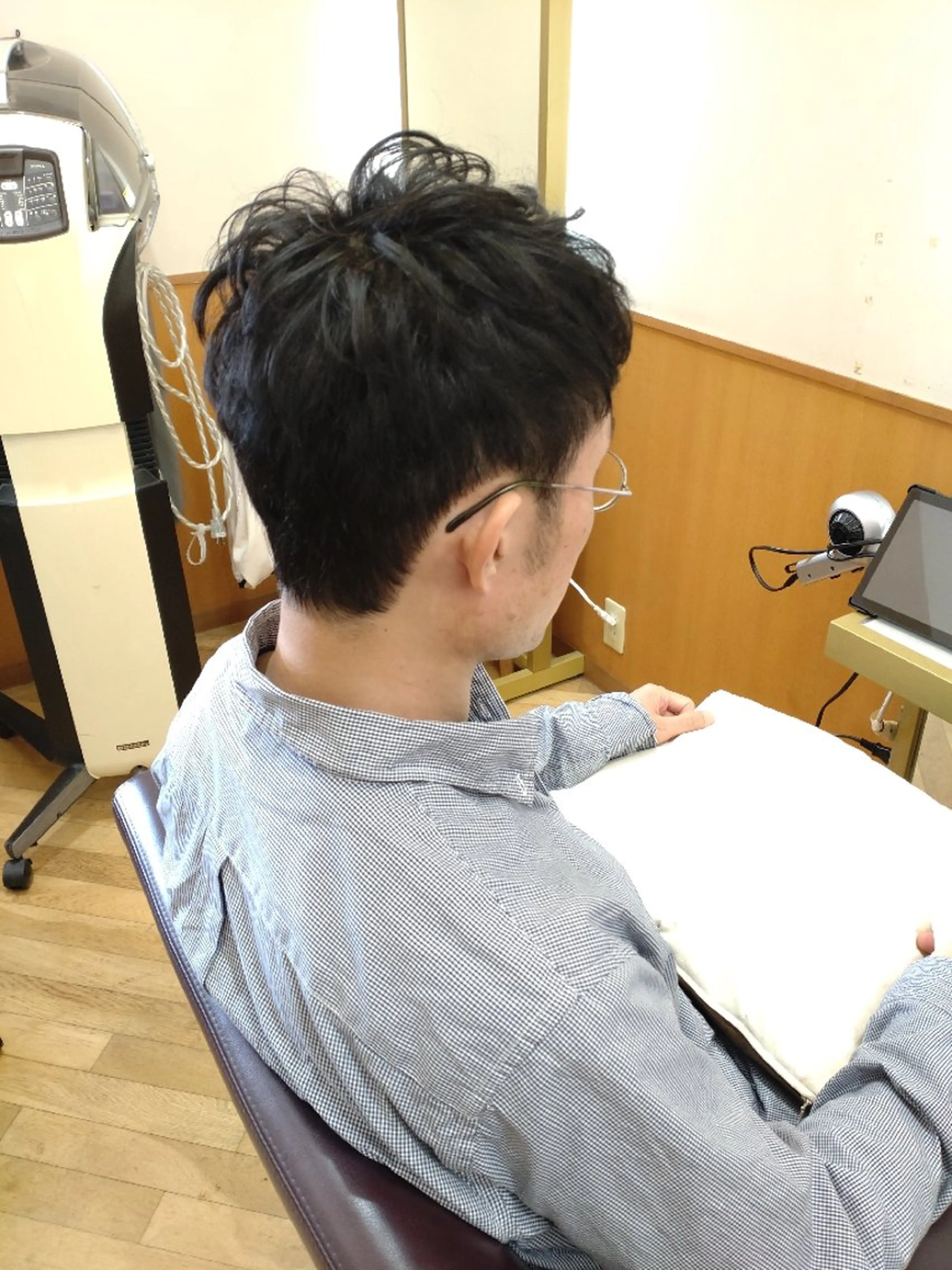 メンズ カット ヘッドスパ 仮屋 敬介のヘアスタイル