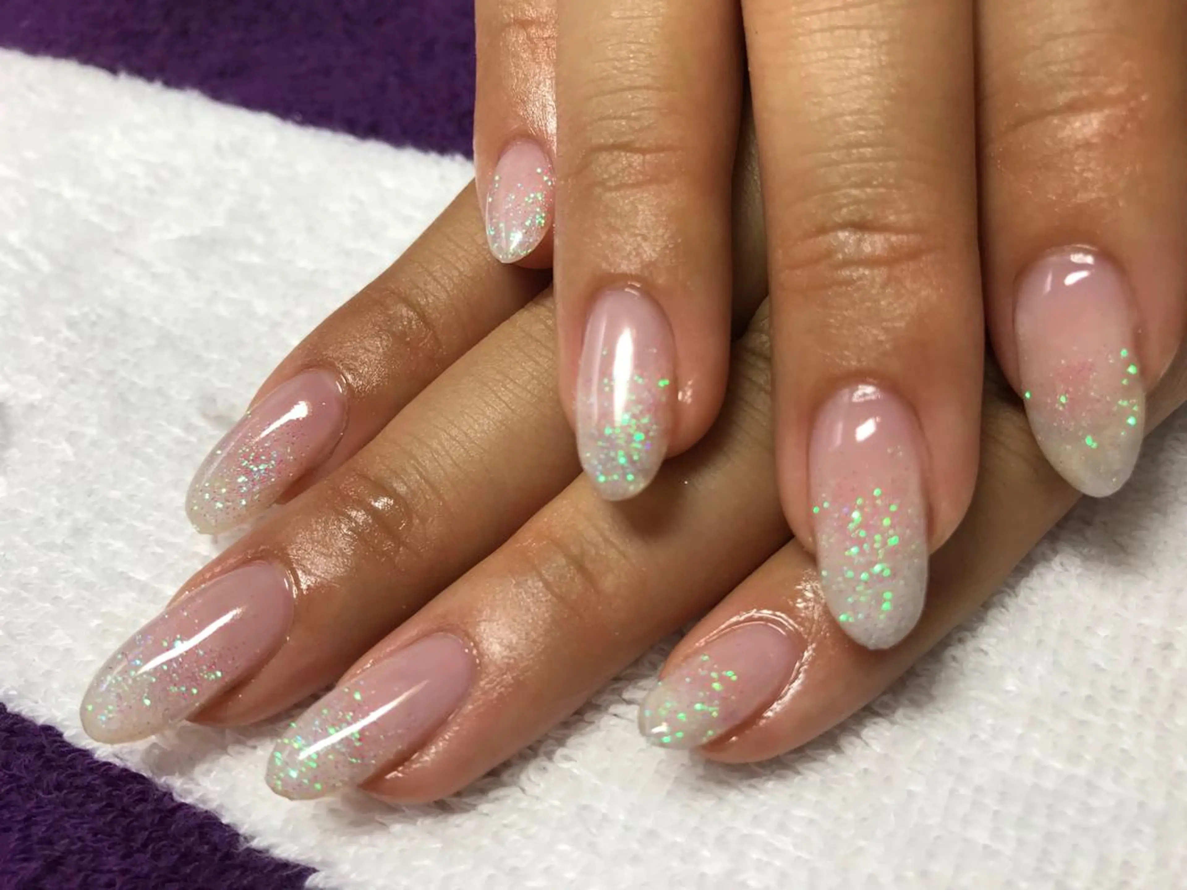 ネイル グラデーション ラメ(グリッター) ラメグラデーション 金沢 未緒のネイルデザイン