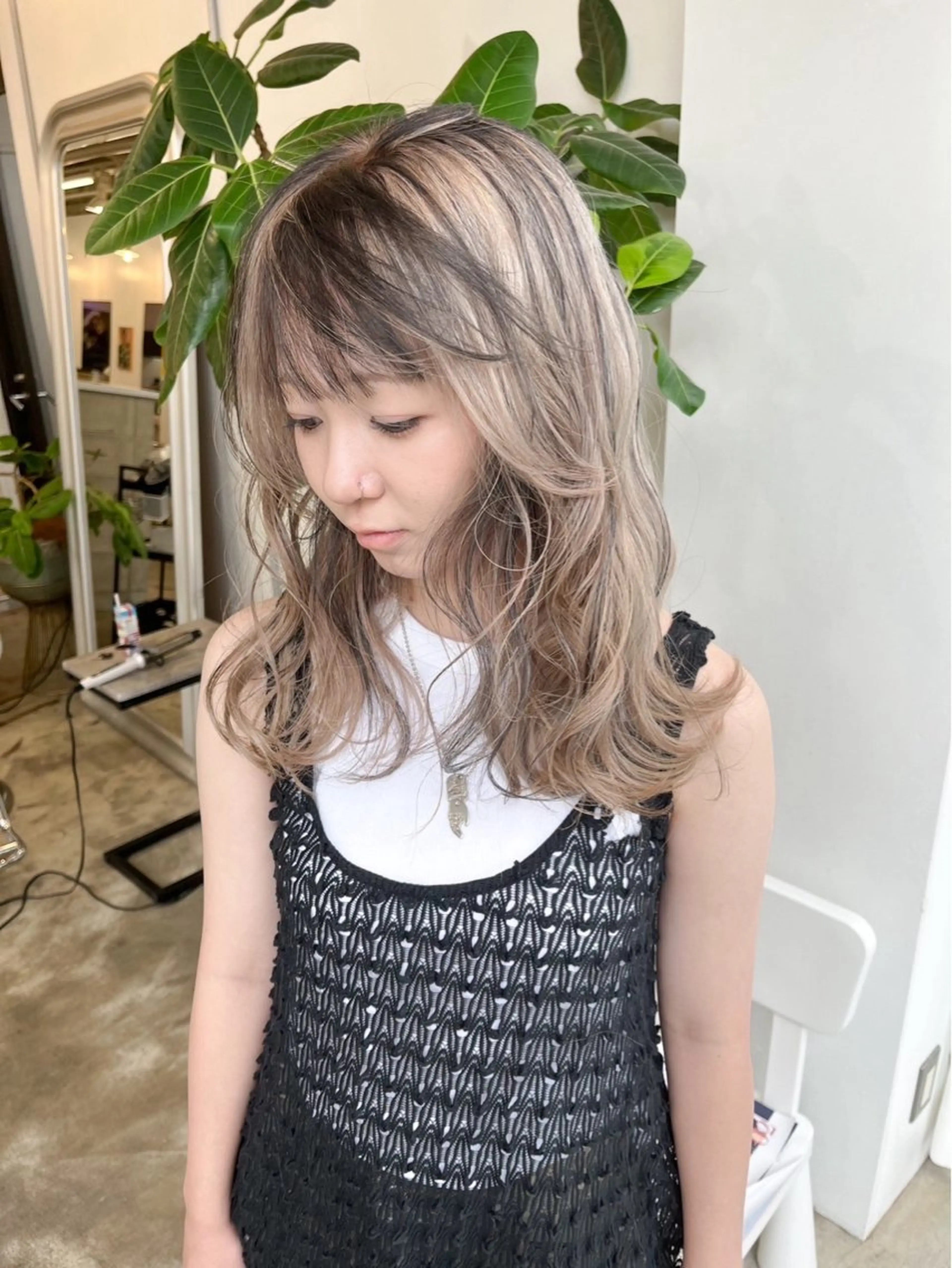 カラー カット ヘアカラー トリートメント ヘッドスパ ness 一花のヘアスタイル