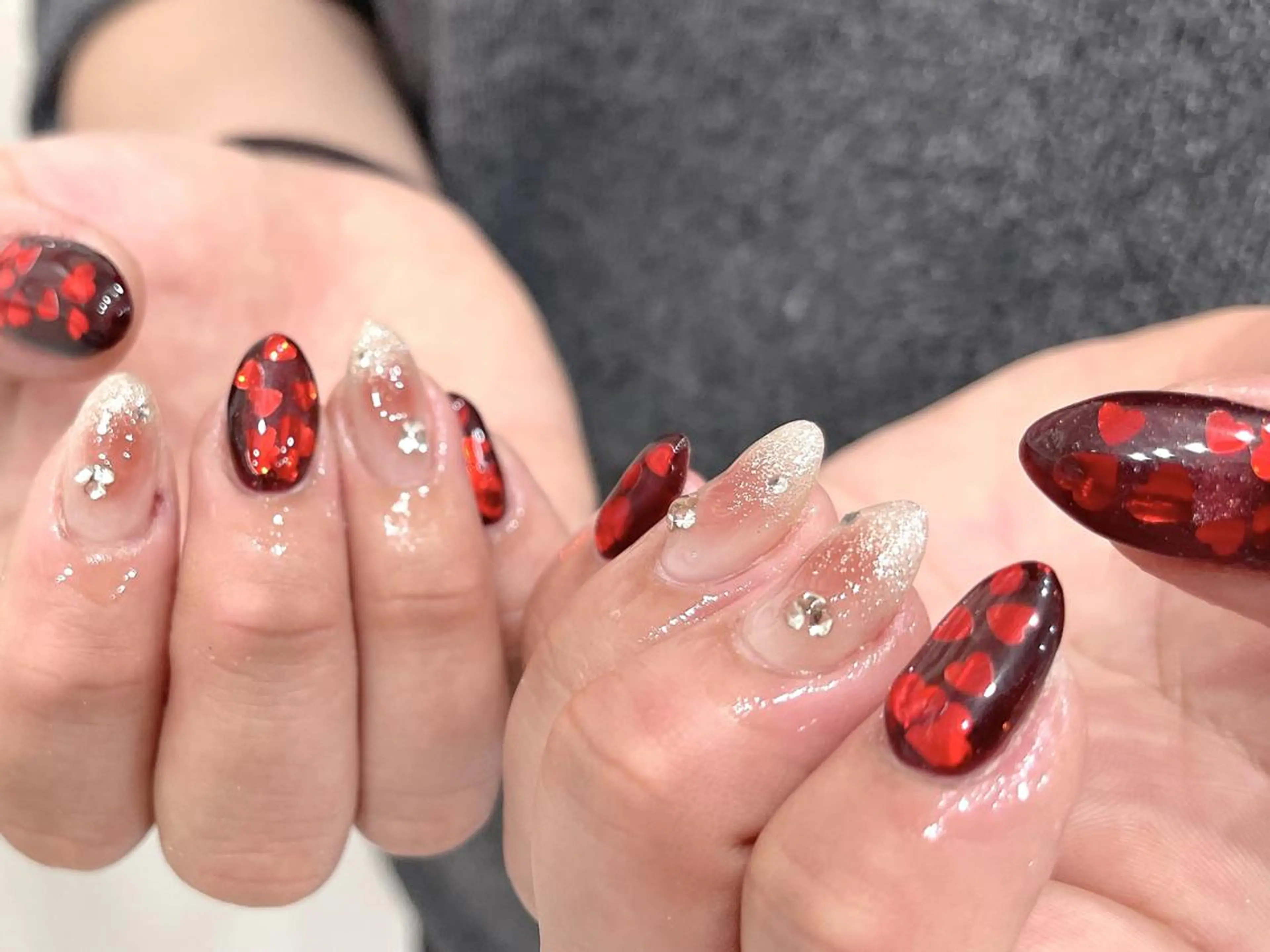 ネイル 持ち込み Shis_🦄shi 韓国風キラキラネイルのネイルデザイン