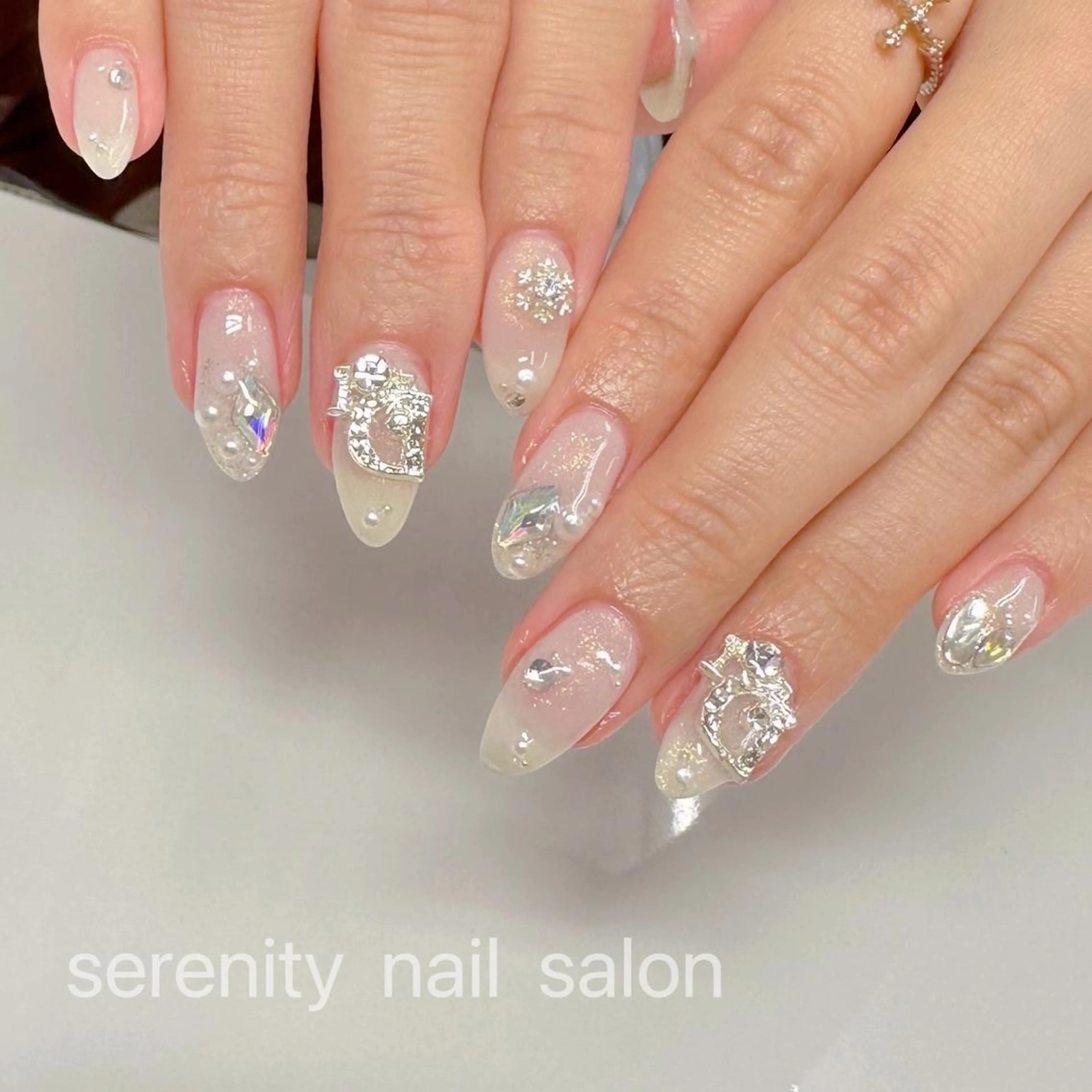 ネイル ハンドネイル ハンドケア ✨Serenity Nail salonのネイルデザイン