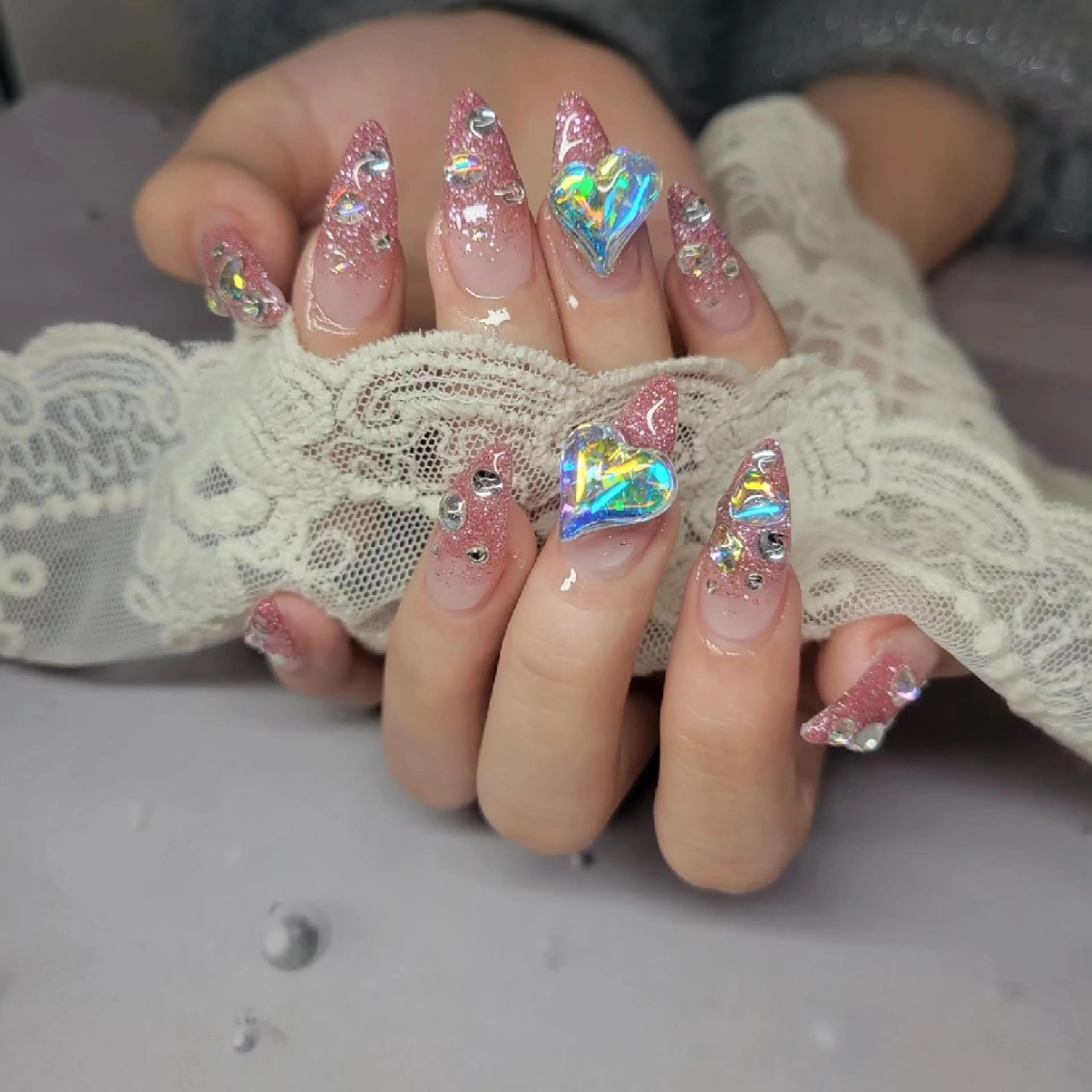 ネイル ジェルネイル ハート キラキラネイル ピンク バレンタイン Nail salon Coco【溝の口駅】のネイルデザイン