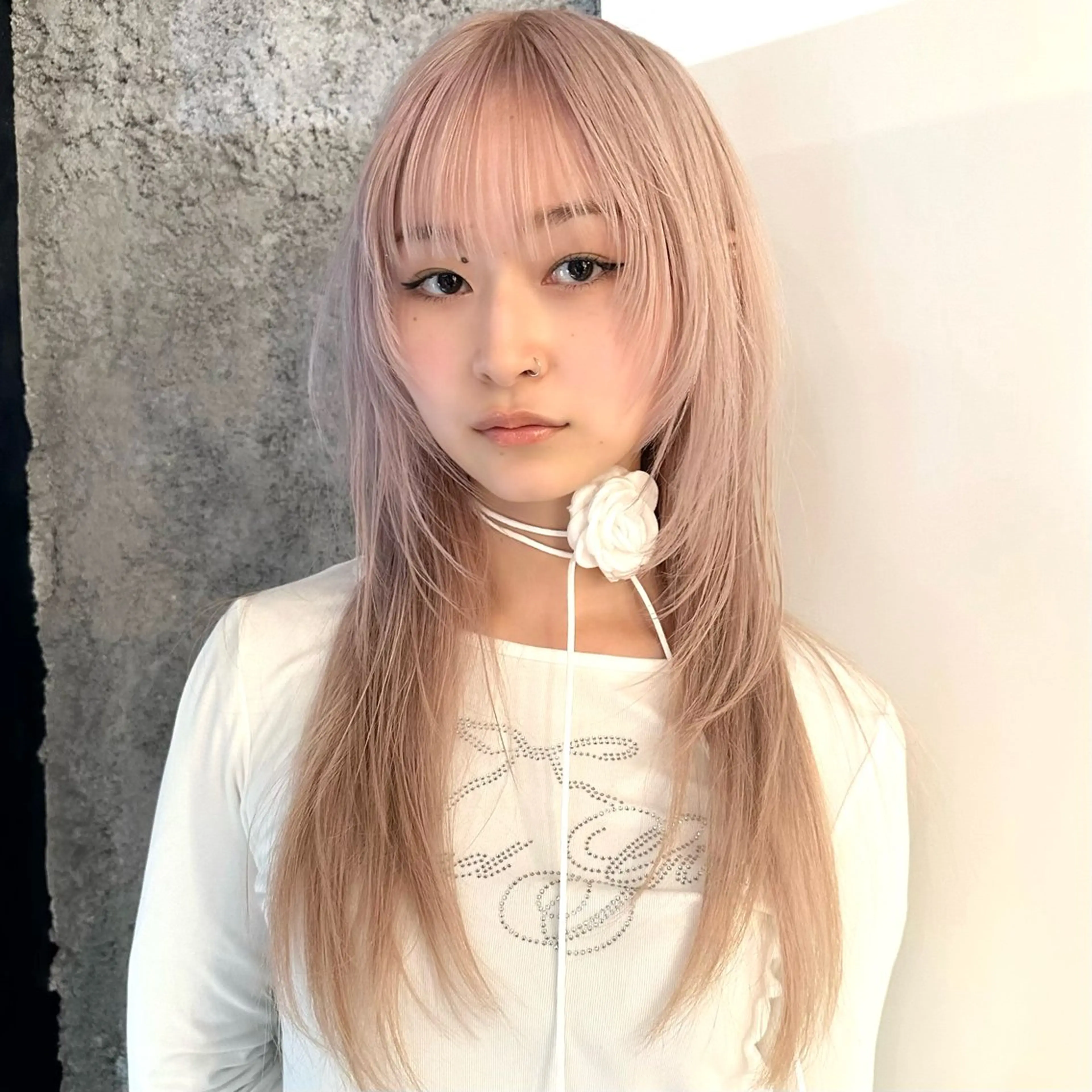 ロング カラー ブロンド ピンクカラー 顔まわりレイヤー レイヤーカット bloc japon所属・ﾌﾞﾚｲｽﾞ˚✧₊⁎ ﾚｲﾔｰToriのヘアスタイル
