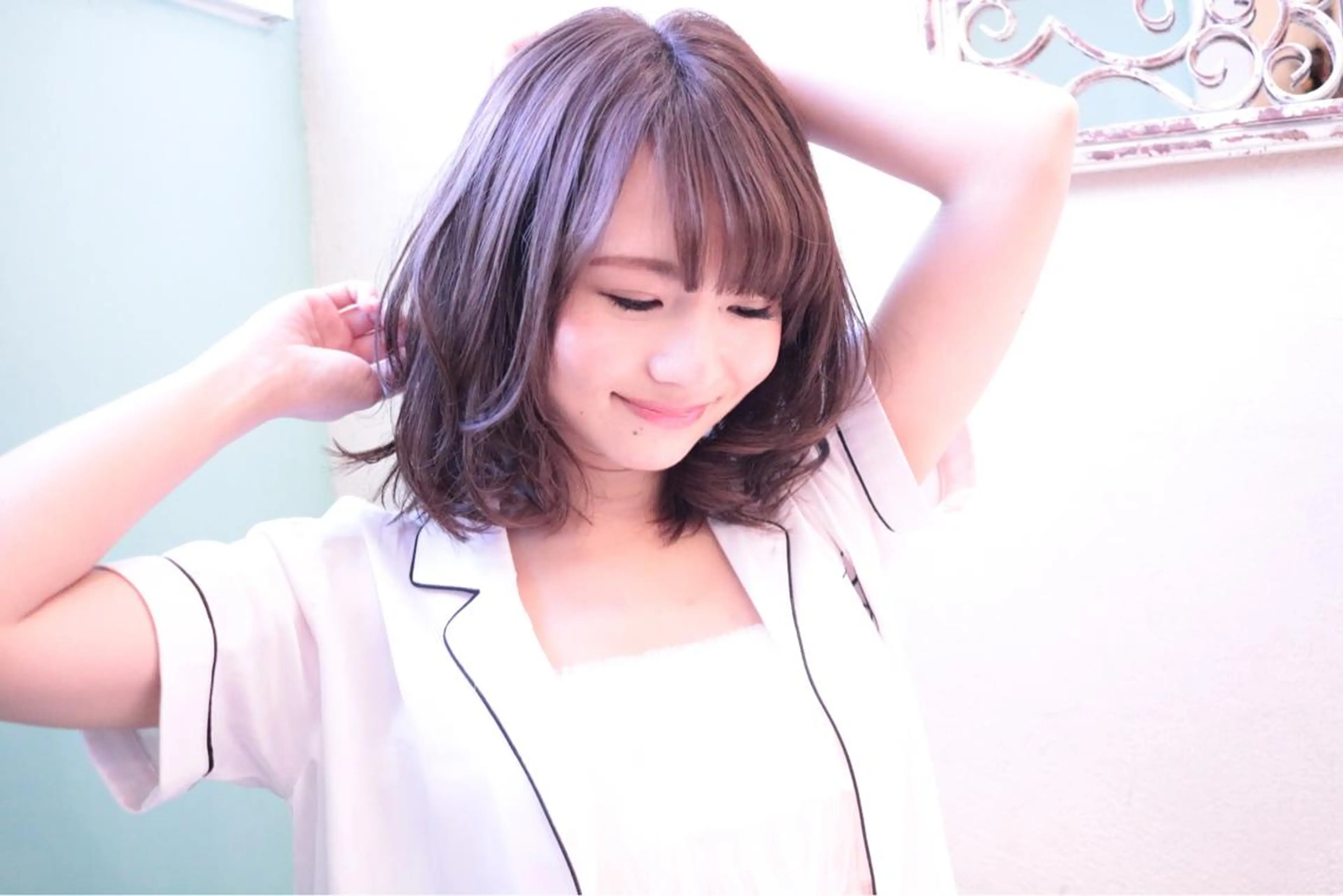 ミディアム セミロング カラー 縮毛矯正クロスパーマ 益子達也のヘアスタイル