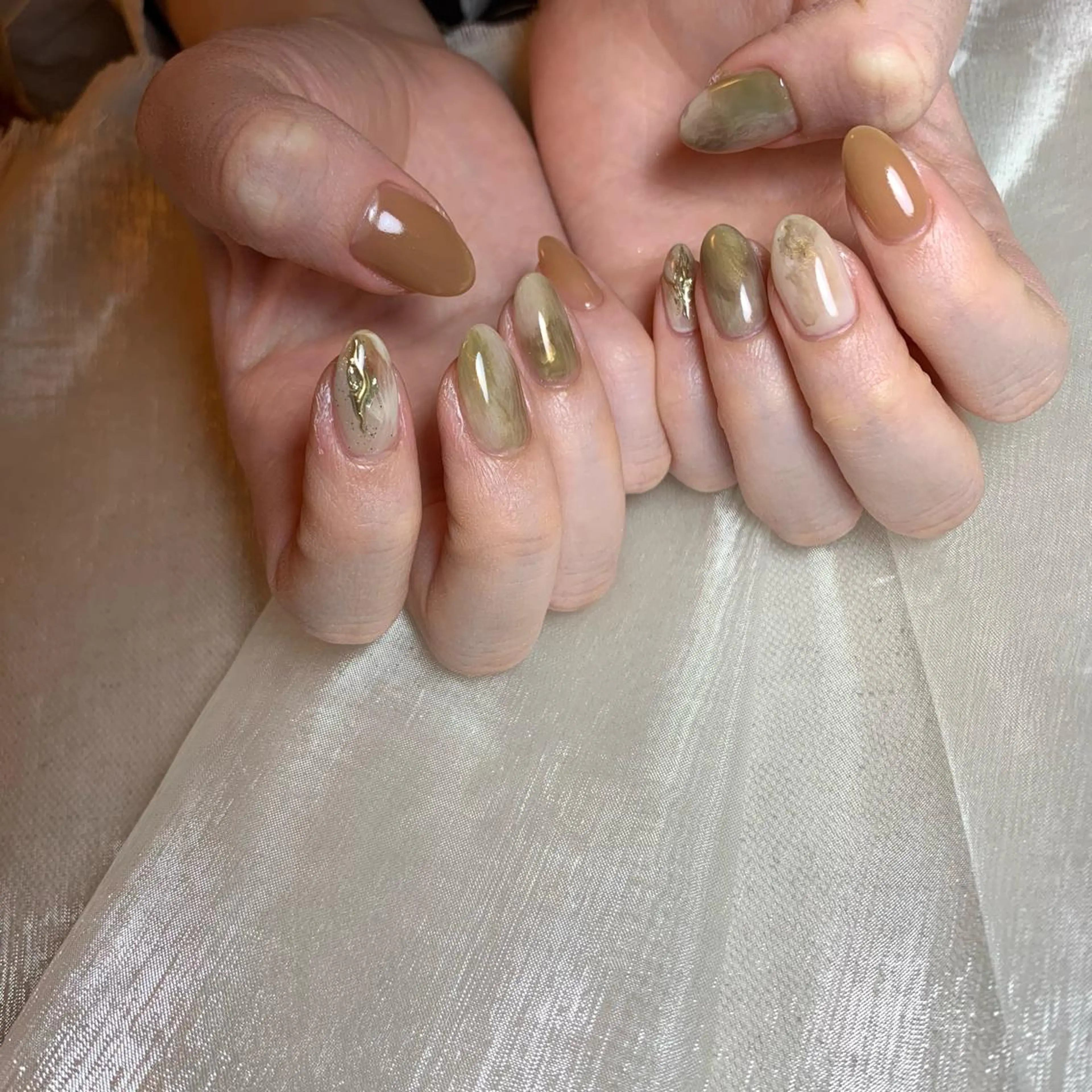 ネイル ハンドネイル repos~ルポ~所属・里見 麗のネイルデザイン