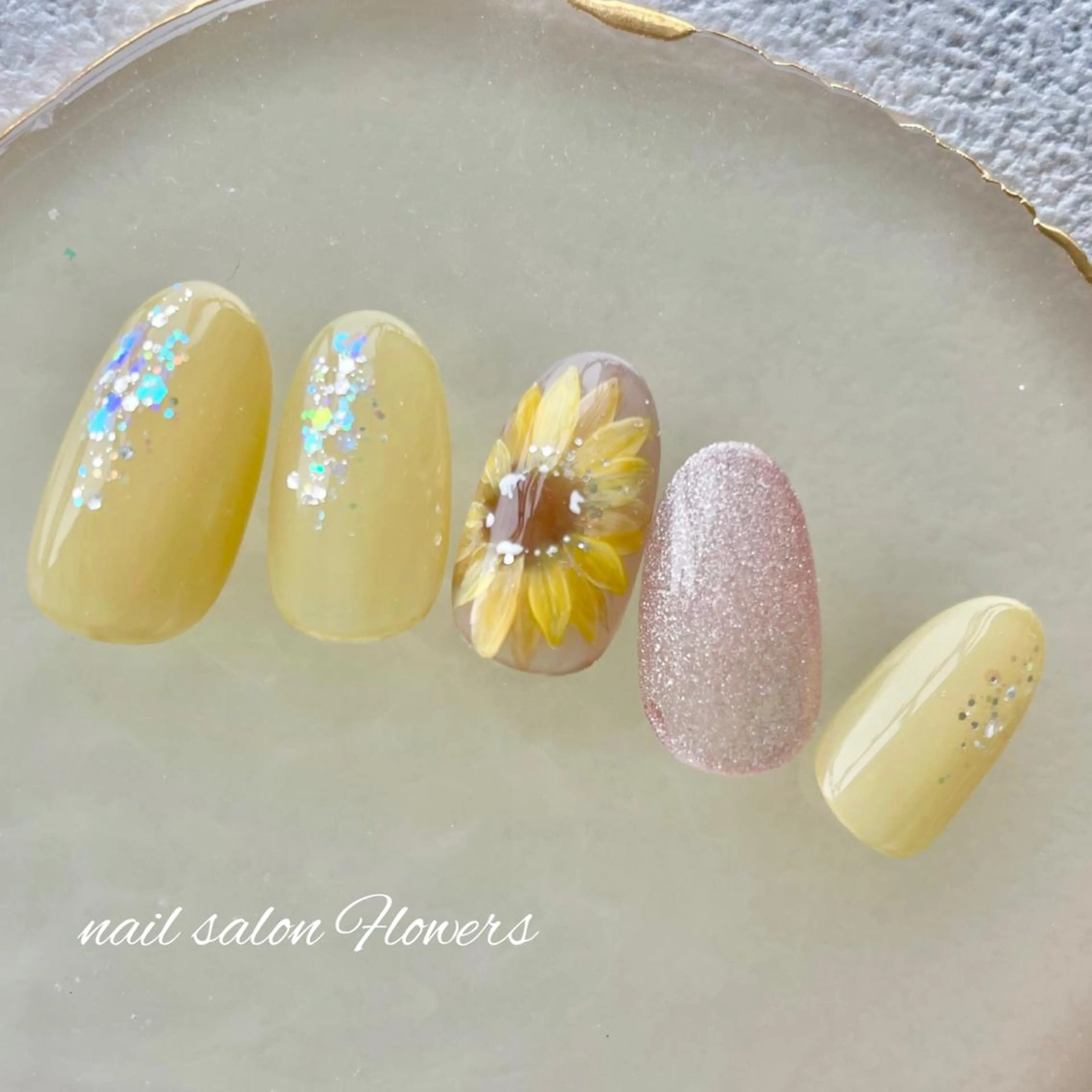 ネイル ハンドネイル Flowers Tomomiのネイルデザイン