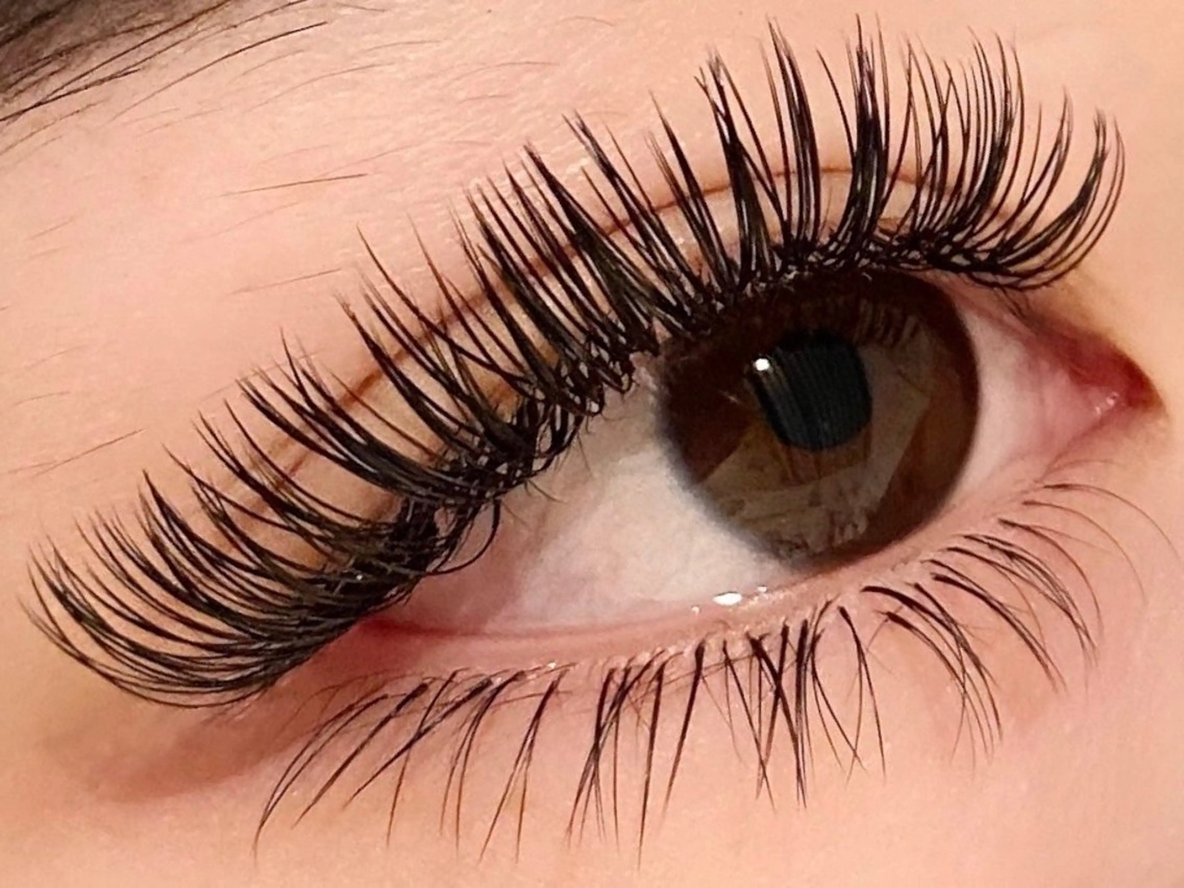 マツエク・マツパ Lucia Stock eyelash salon所属・Lucia 内田のマツエク・マツパデザイン