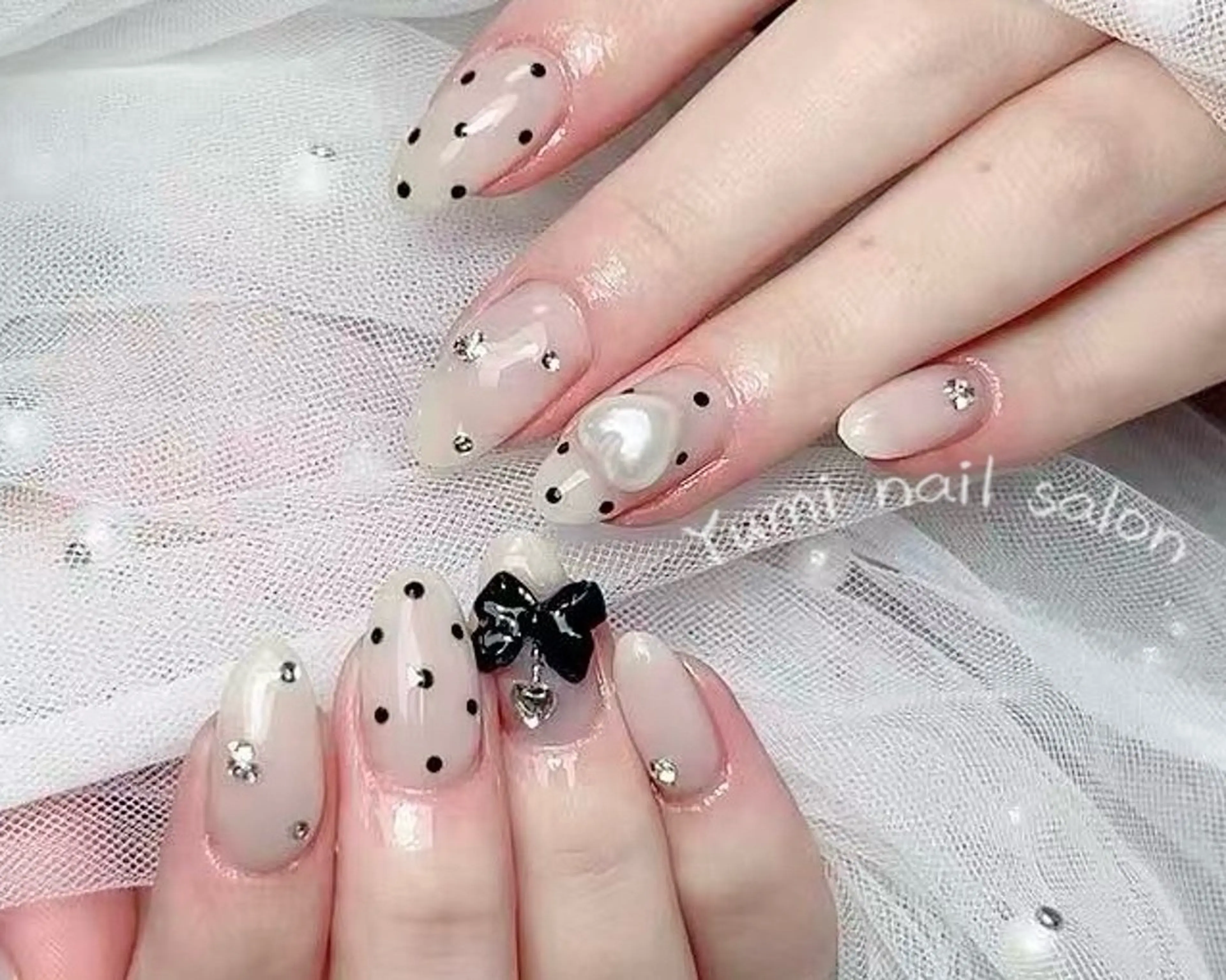 ネイル shineジェル& チップ長さだしのネイルデザイン