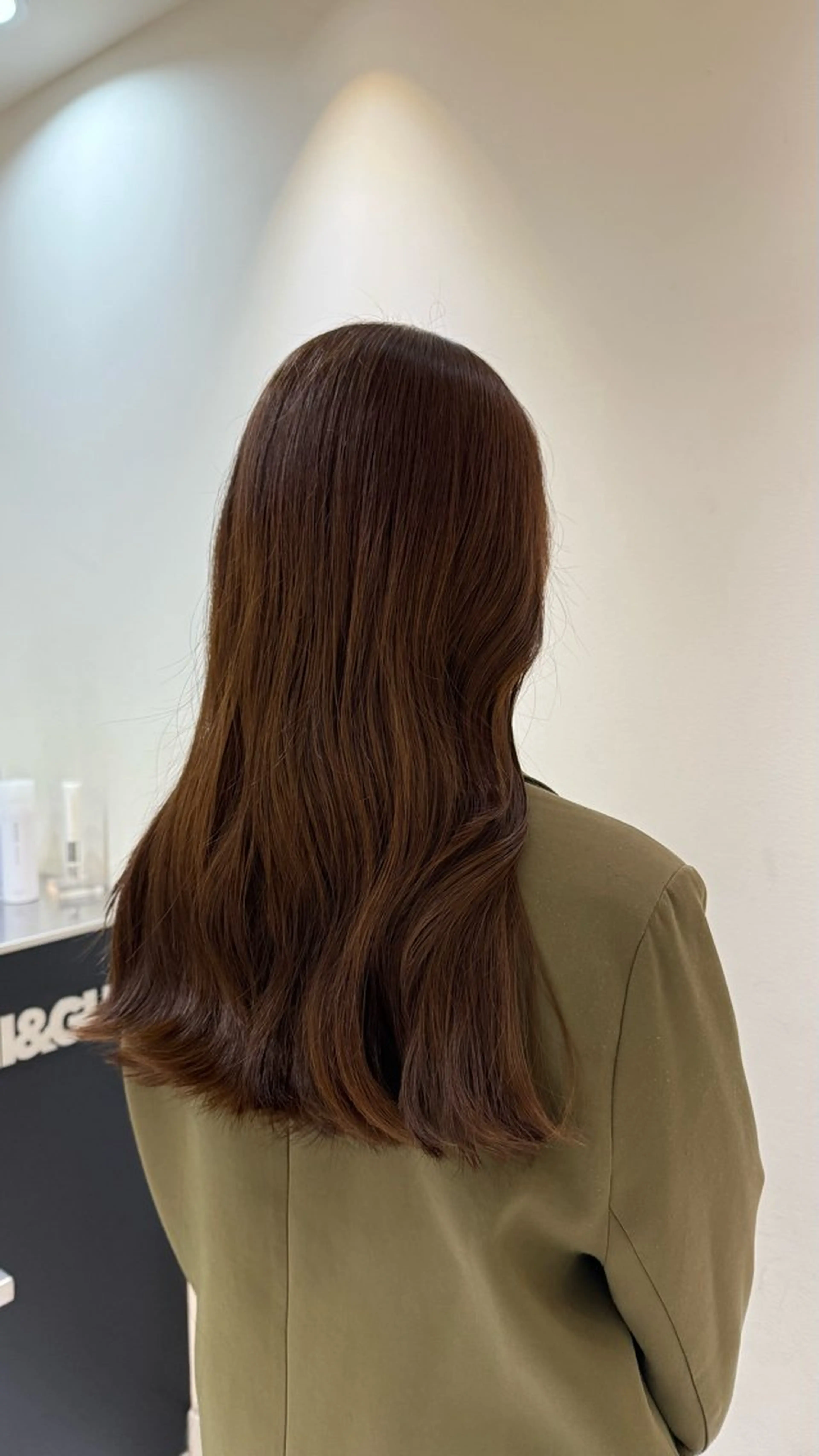 ロング カラー akari / ミディアムパーマのヘアスタイル